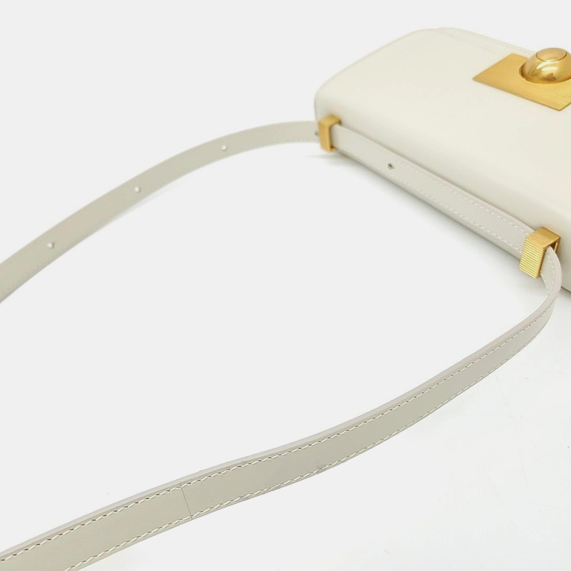 Bottega Veneta White BV Classic Bag