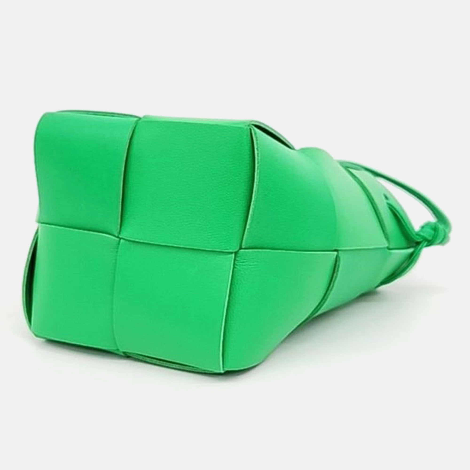 Bottega Veneta Green Woven Leather Cassette Bucket Bag