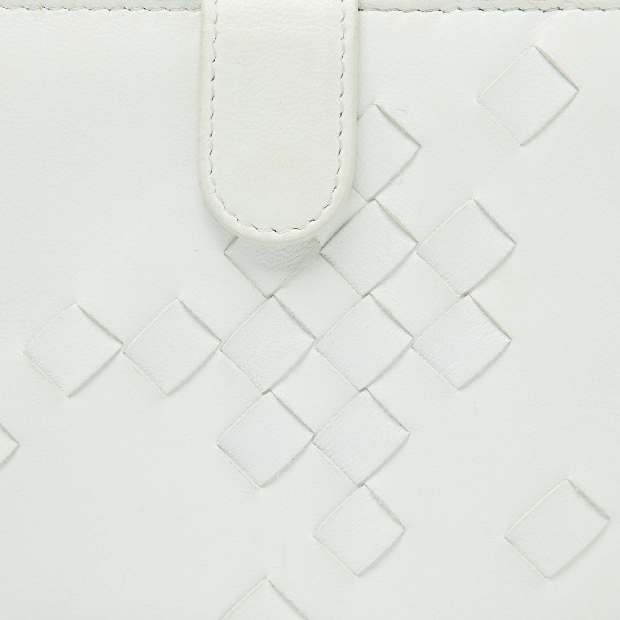 Bottega Veneta Off White Intrecciato Leather Compact Wallet