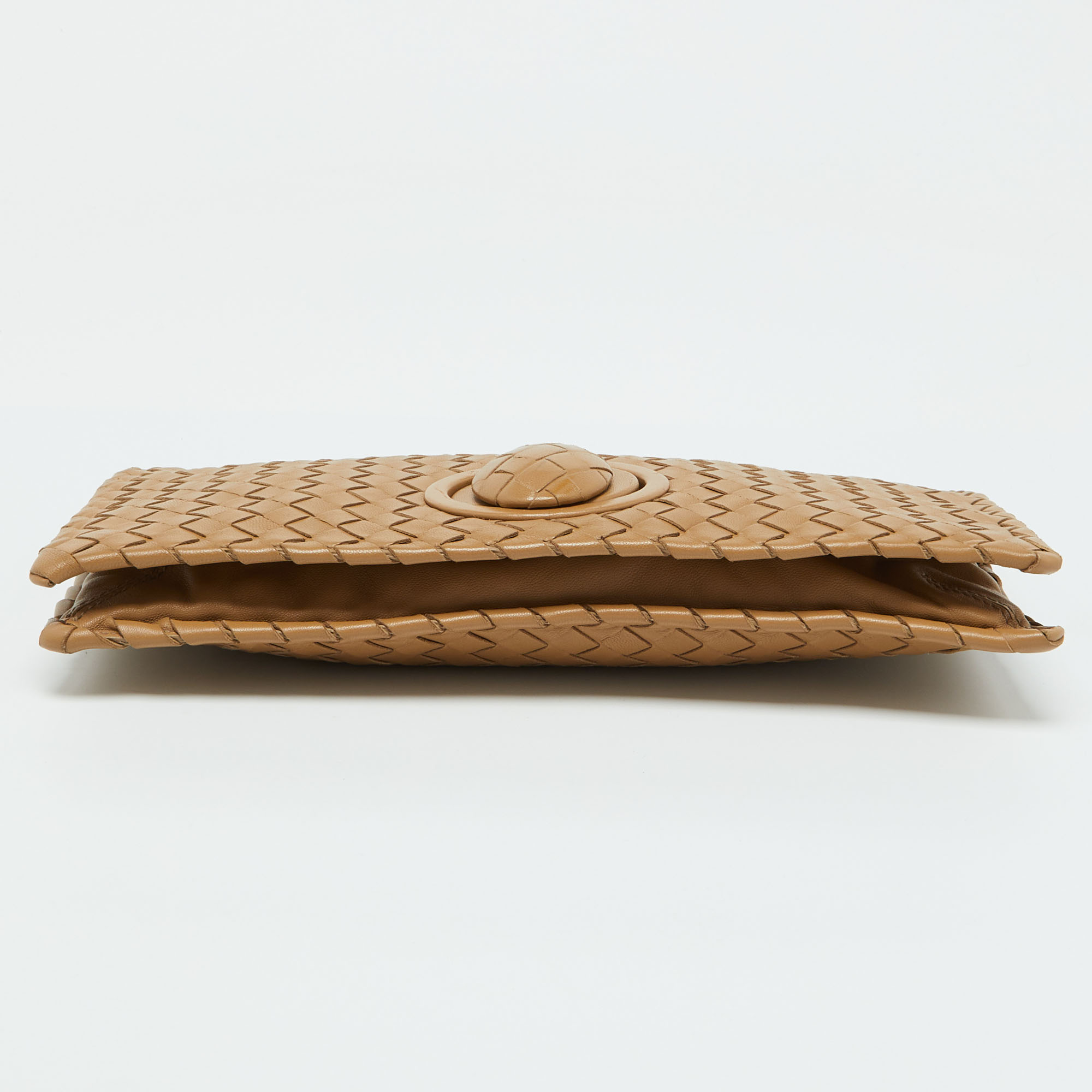 Bottega Veneta Beige Intrecciato Leather Twist Lock Flap Clutch