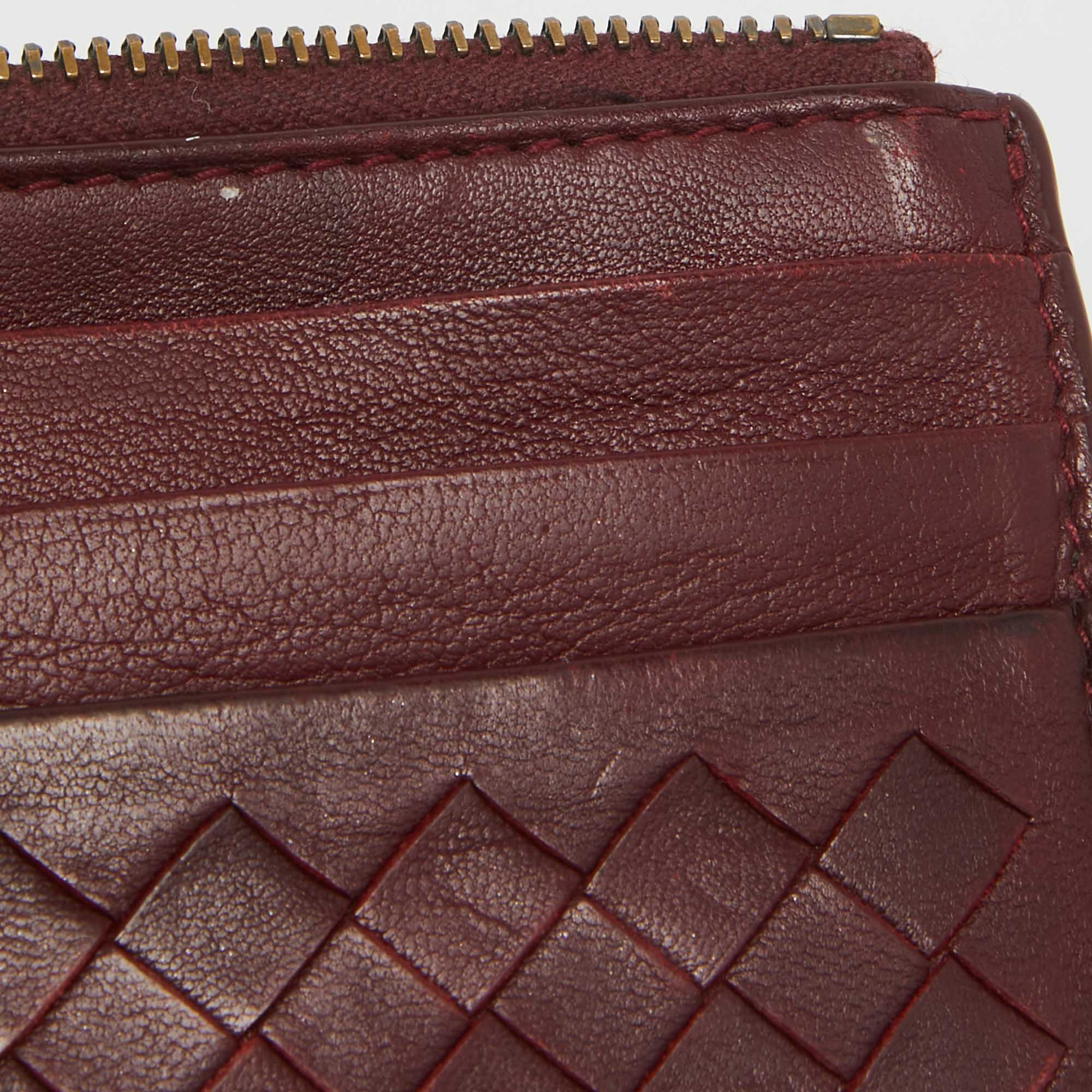 Bottega Veneta Burgundy Intrecciato Leather Zip Card Holder