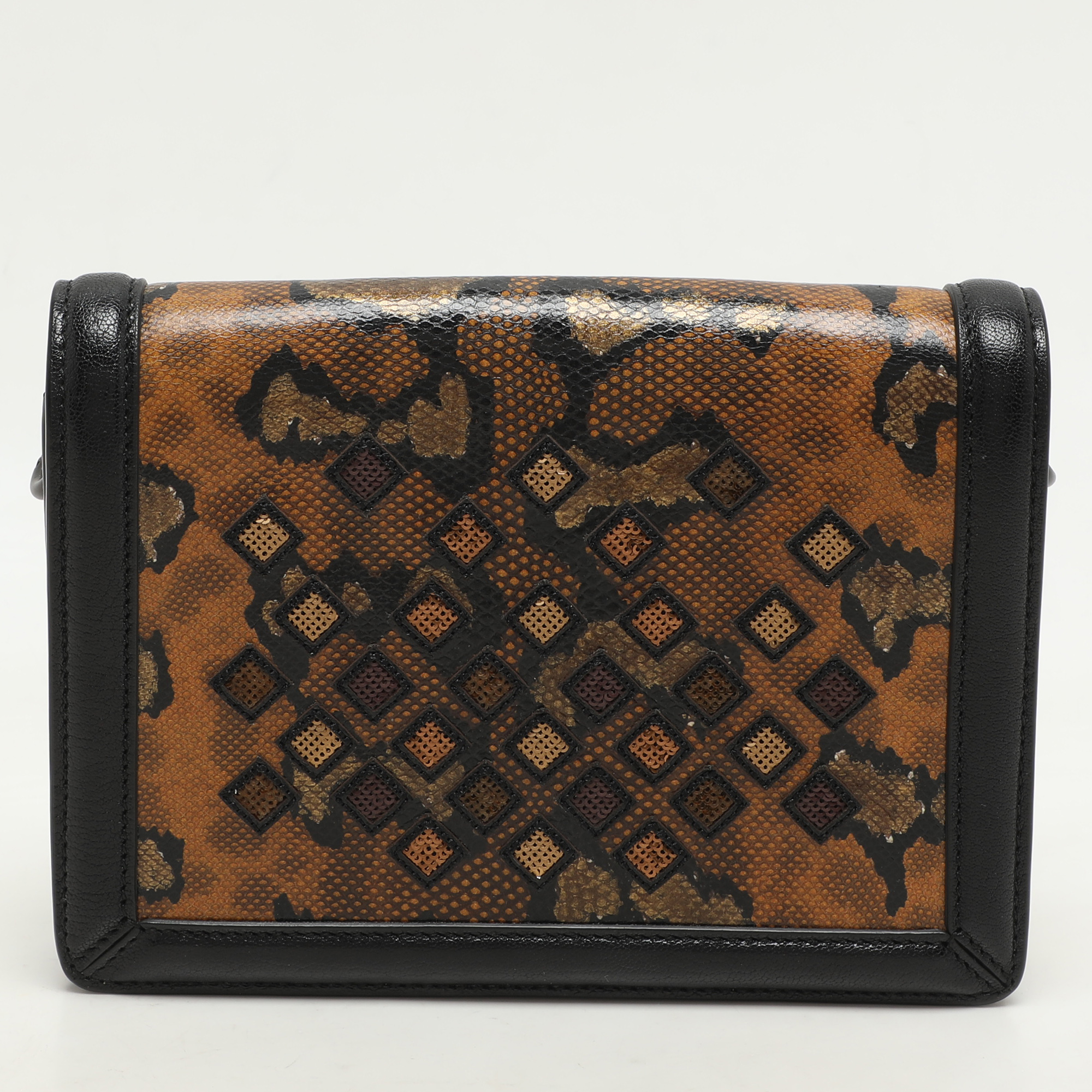 Bottega Veneta Brown/Black Karung Leather Montebello Shoulder Bag
Bottega Veneta Brown/Black Karung Leather Montebello Shoulder Bag