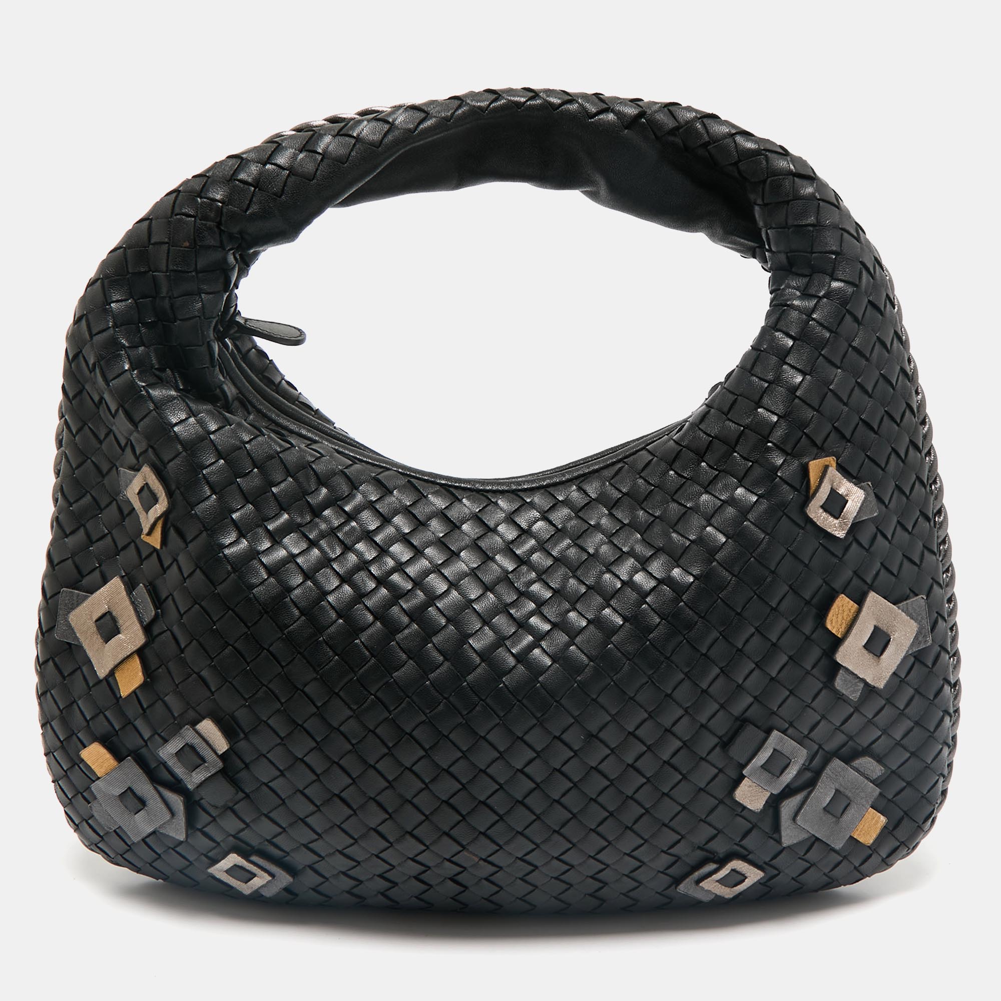 Bottega Veneta Black/Metallic Grey Intrecciato Leather Applique Veneta Hobo
Bottega Veneta Black/Metallic Grey Intrecciato Leather Applique Veneta Hobo