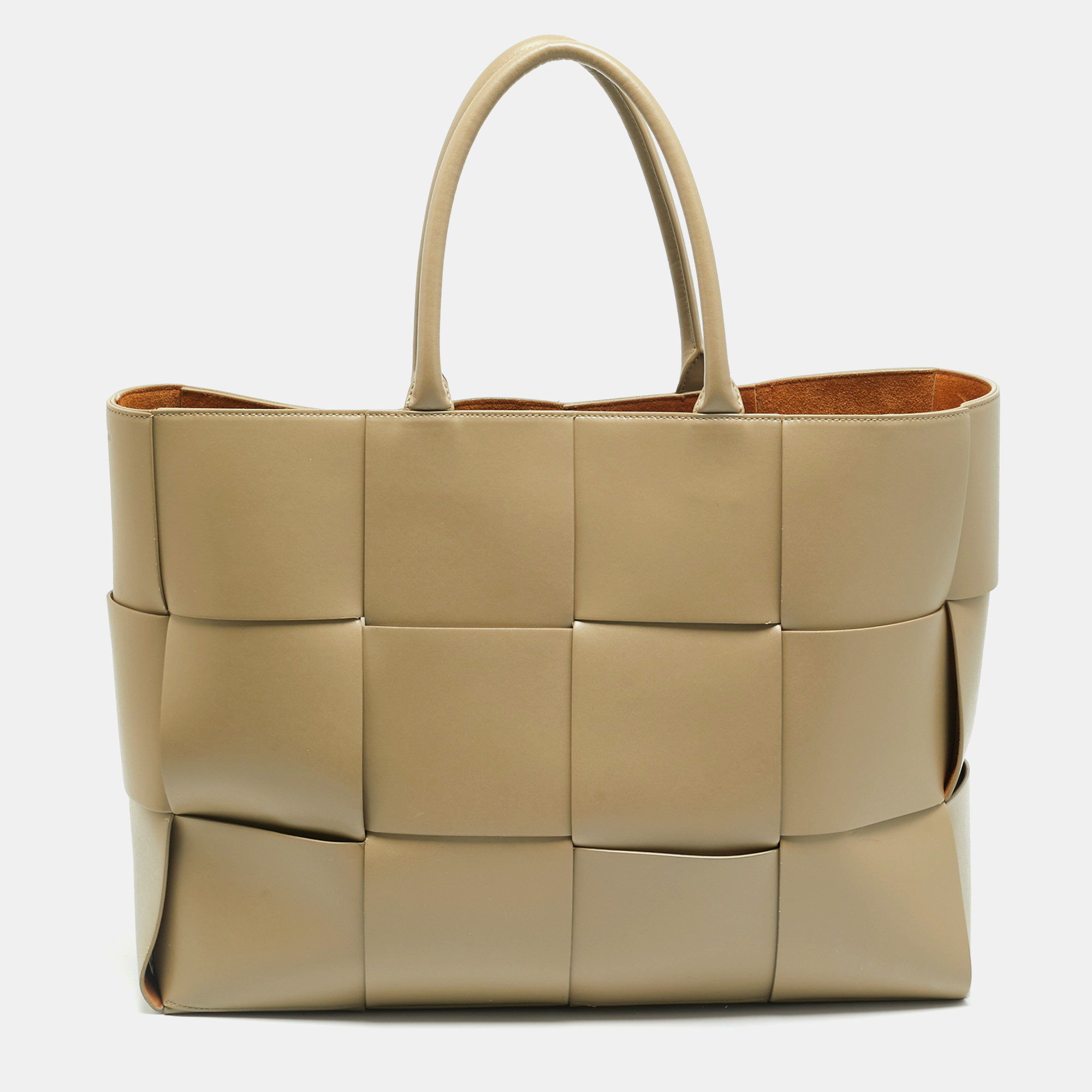 Bottega Veneta Acro Beige Intreccio Leather Tote
Bottega Veneta Acro Beige Intreccio Leather Tote