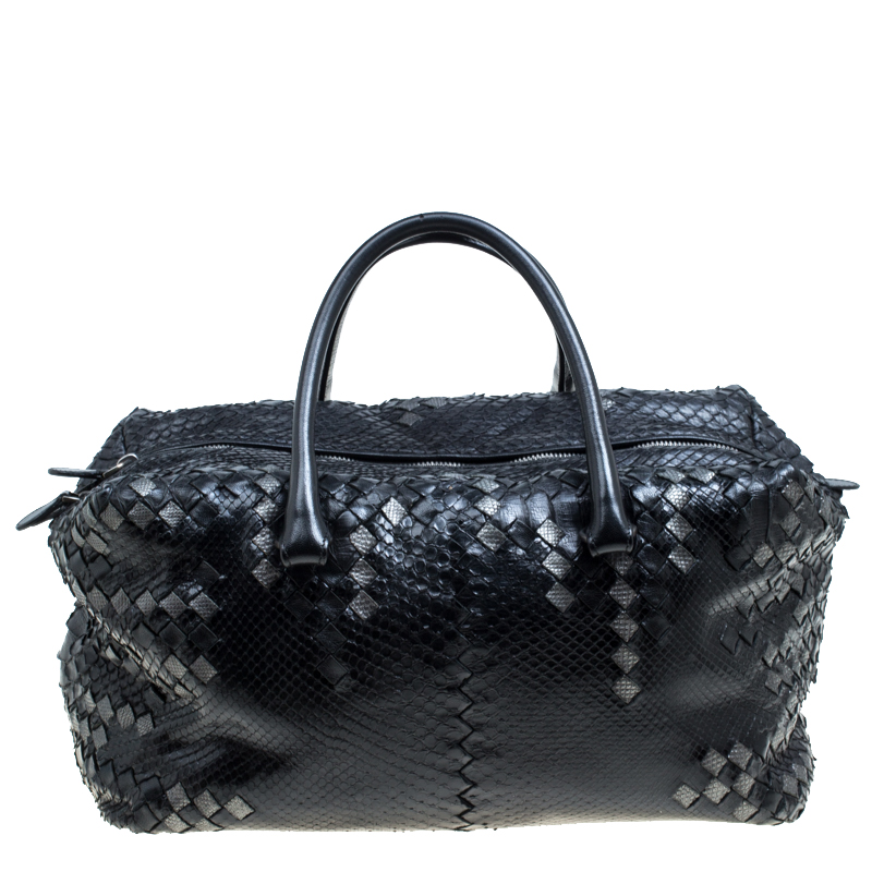 Bottega veneta black python and leather intrecciato detail brick bag