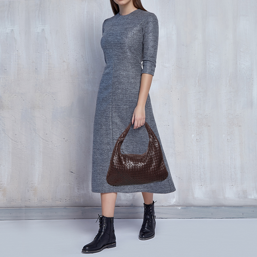 Bottega Veneta Dark Brown Intrecciato Leather Small Veneta Hobo
Bottega Veneta Dark Brown Intrecciato Leather Small Veneta Hobo