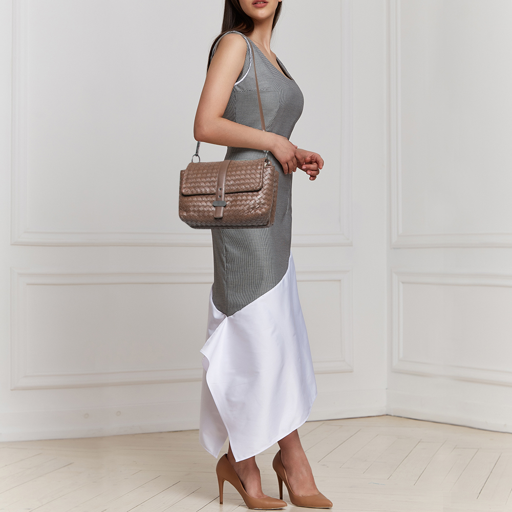 Bottega Veneta Brown Leather Intrecciato Double Sided Flap Shoulder Bag
Bottega Veneta Brown Leather Intrecciato Double Sided Flap Shoulder Bag