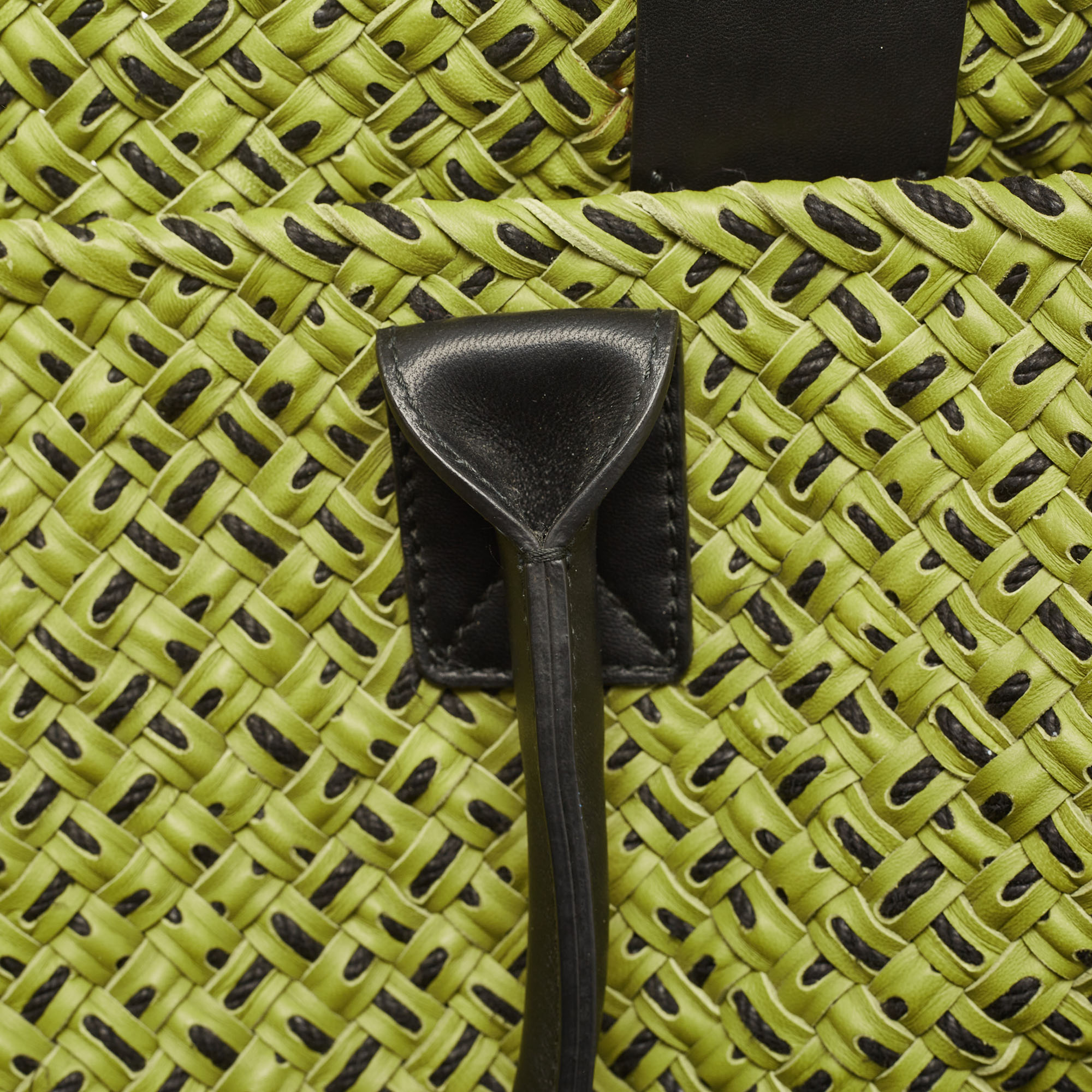 Bottega Veneta Green/Black Intrecciato Leather Cabat Tote