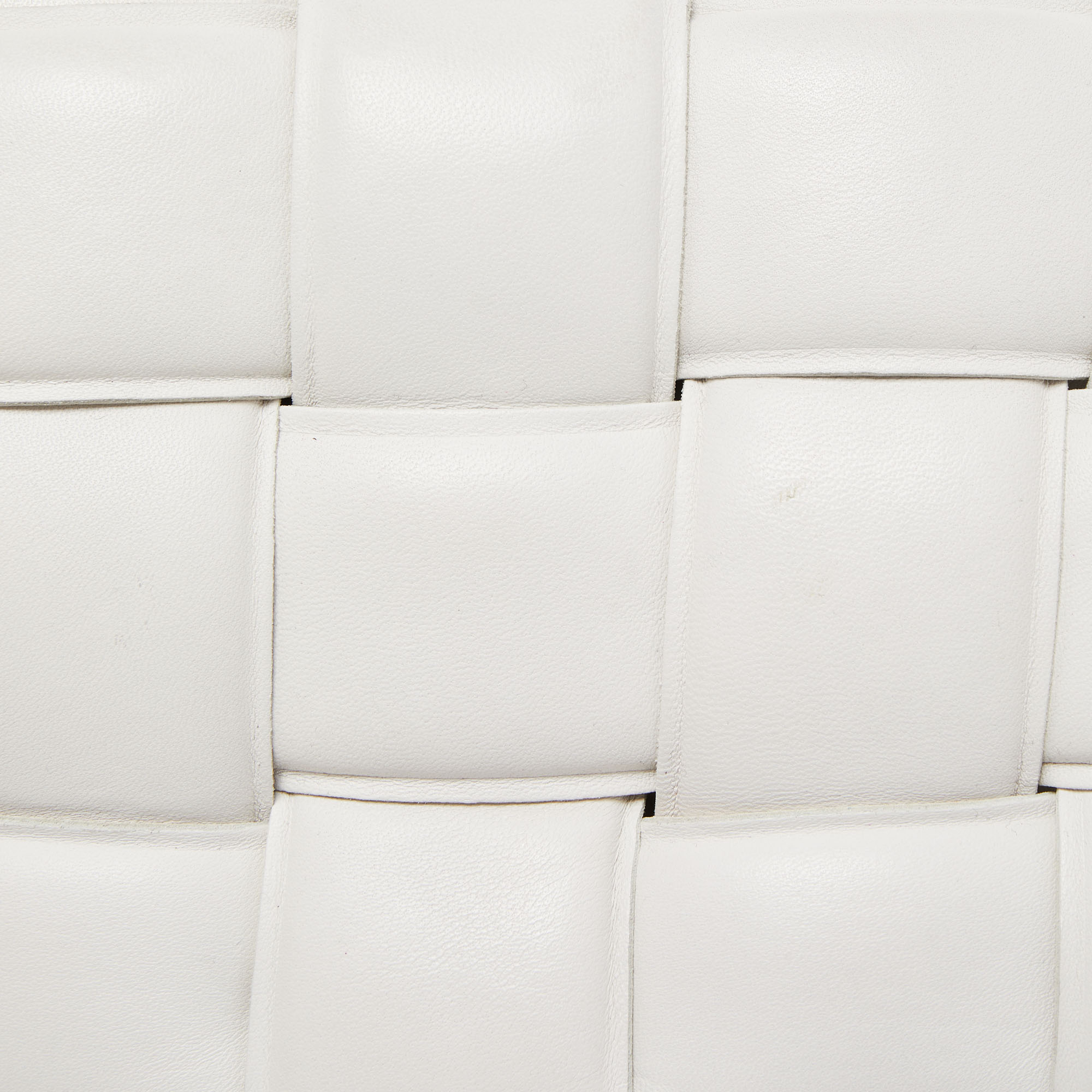 Bottega Veneta White Padded Leather Chain Cassette Shoulder Bag