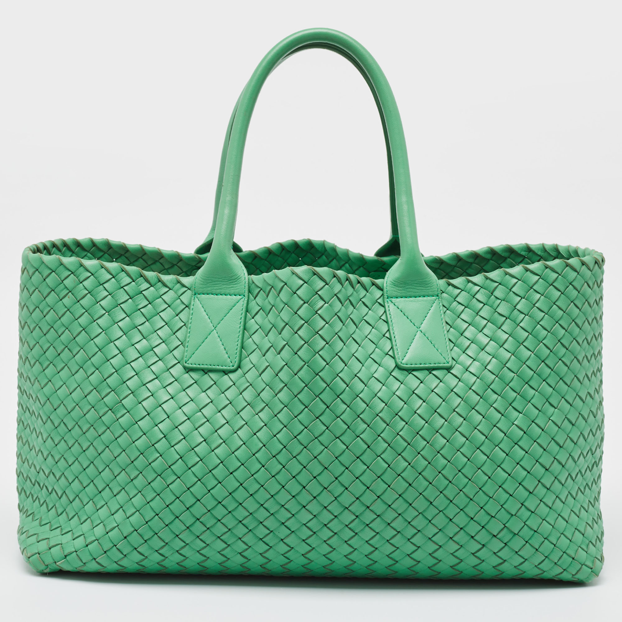 Bottega veneta green intrecciato leather medium limited edition 0147/1000 cabat tote