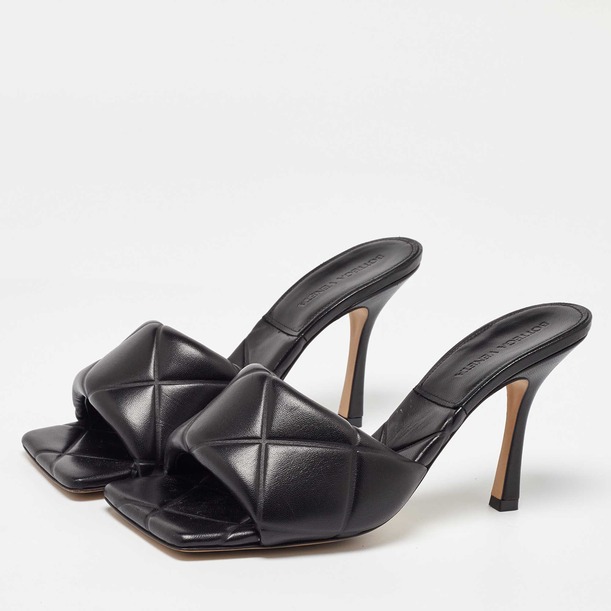 Bottega Veneta Black Leather Lido Slide Sandals Size 40