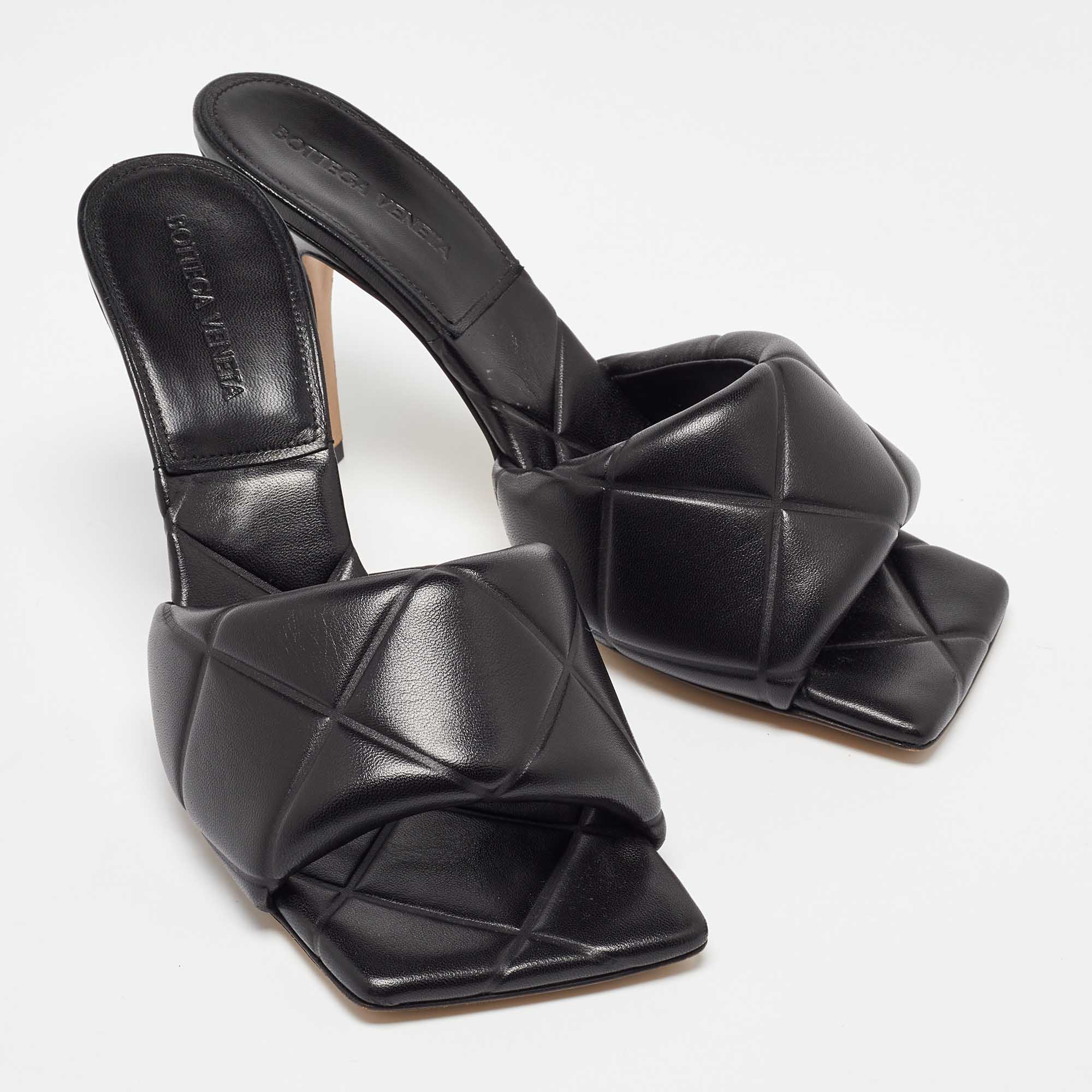 Bottega Veneta Black Leather Lido Slide Sandals Size 40