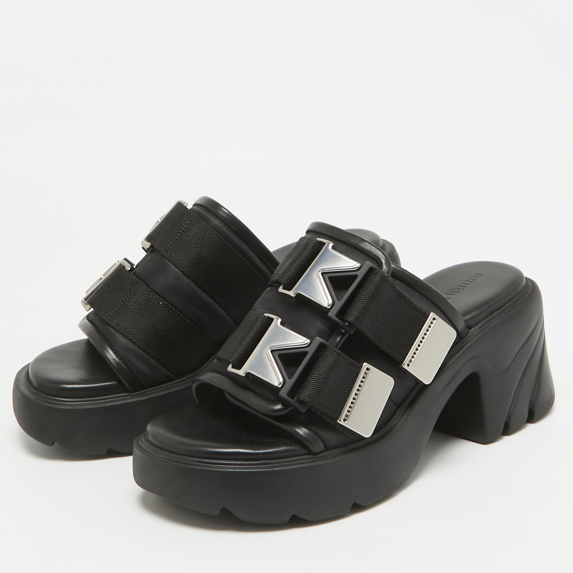 Bottega Veneta Black Leather And Nylon Flash Bomber Slide Sandals Size 38