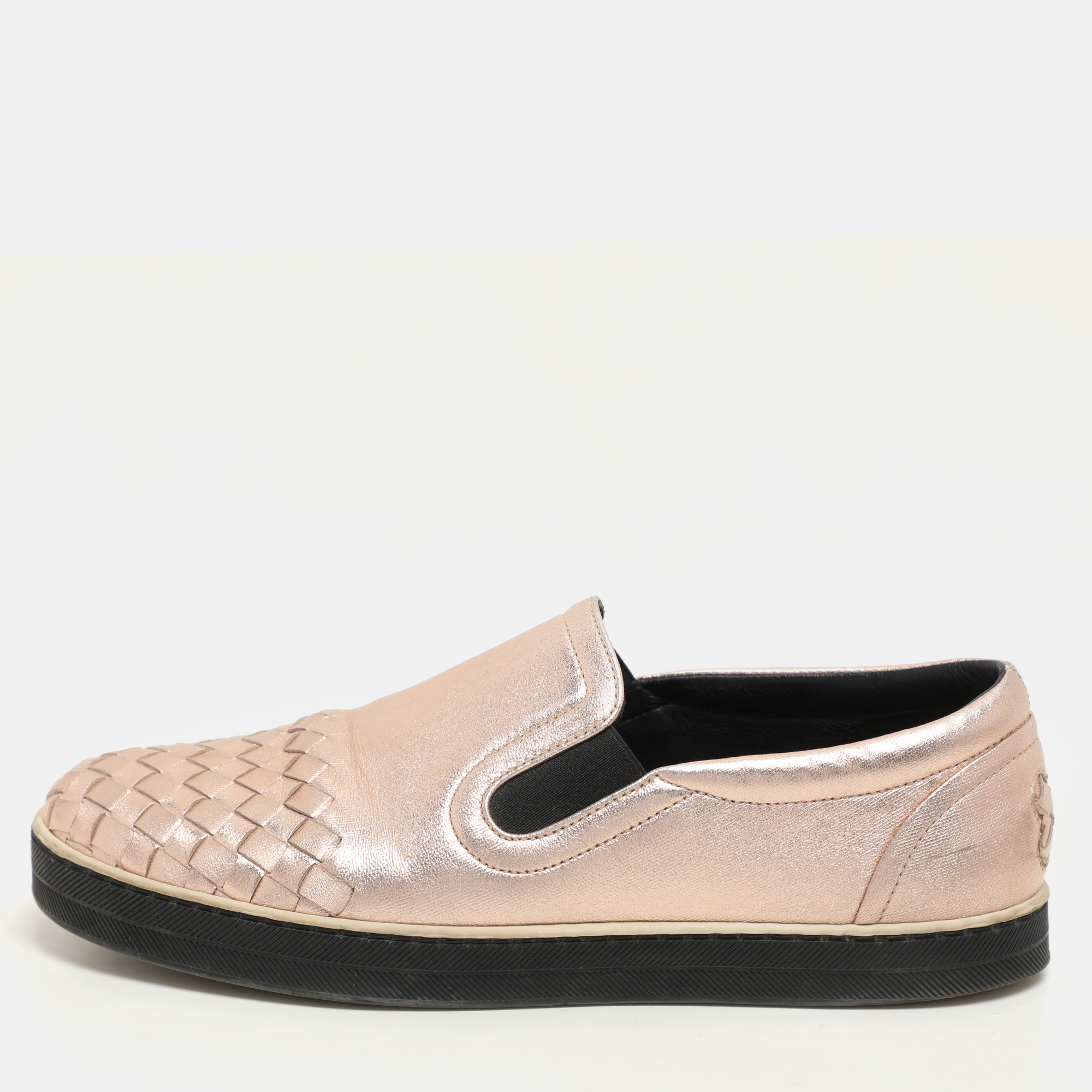 Bottega Veneta Rose Gold Intrecciato Leather Slip On Sneakers Size 37, Pink
Bottega Veneta Rose Gold Intrecciato Leather Slip On Sneakers Size 37, Pink