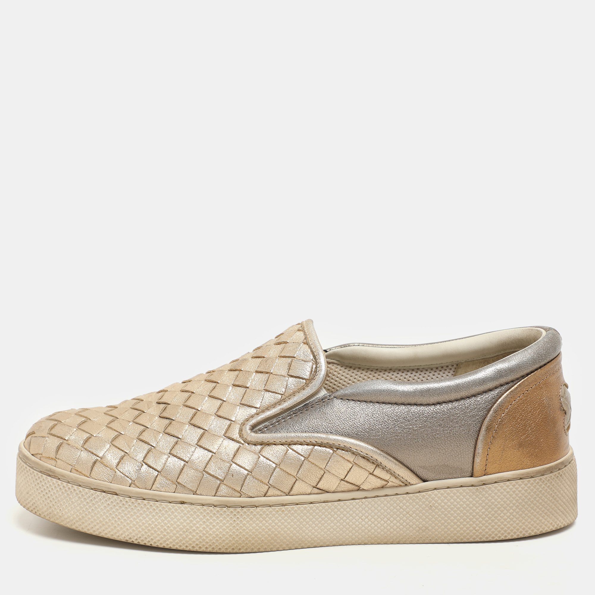 Bottega Veneta Gold Intrecciato Suede Dodger Slip On Sneakers 36
Bottega Veneta Gold Intrecciato Suede Dodger Slip On Sneakers 36