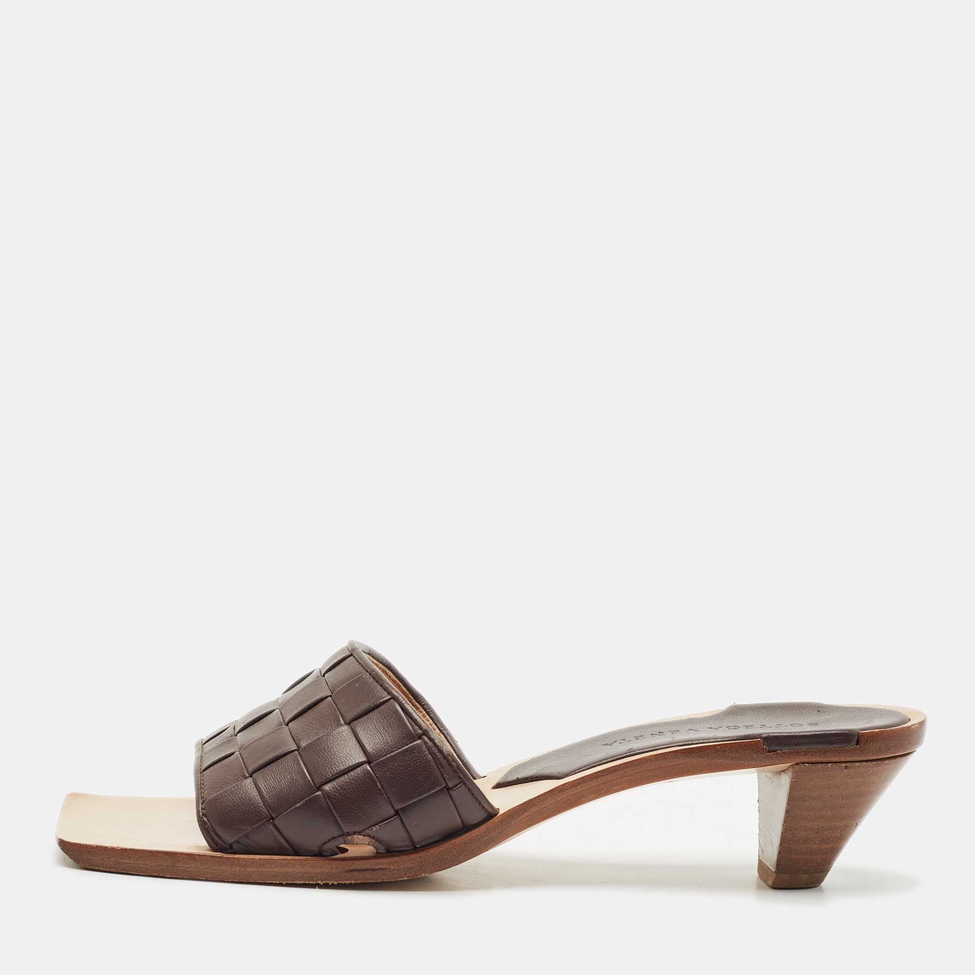 Bottega Veneta Dark Brown Leather Intrecciato Slide Sandals Size
Bottega Veneta Dark Brown Leather Intrecciato Slide Sandals Size