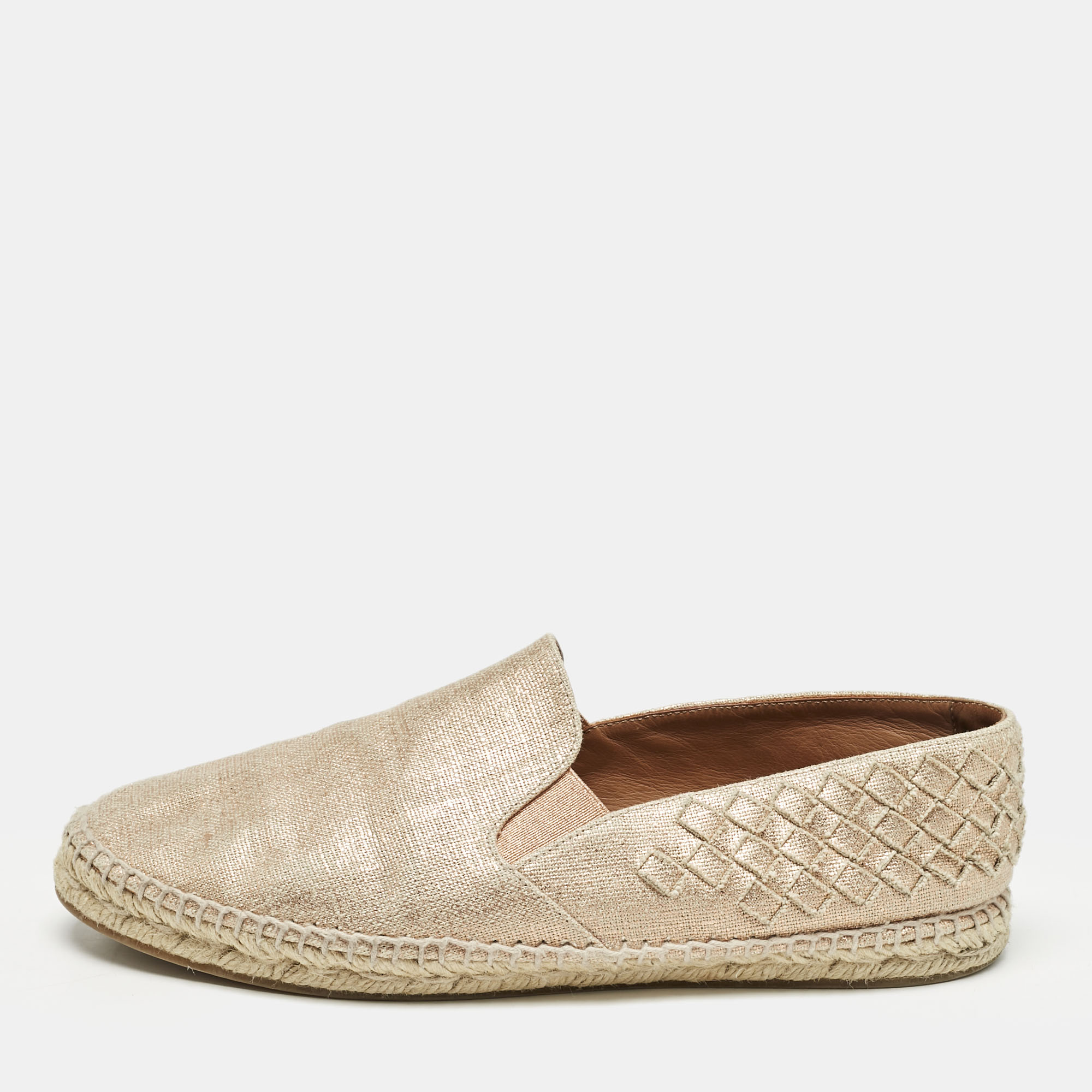 Bottega Veneta Metallic Gold Intrecciato Canvas Espadrille Flats Size, Beige
Bottega Veneta Metallic Gold Intrecciato Canvas Espadrille Flats Size, Beige