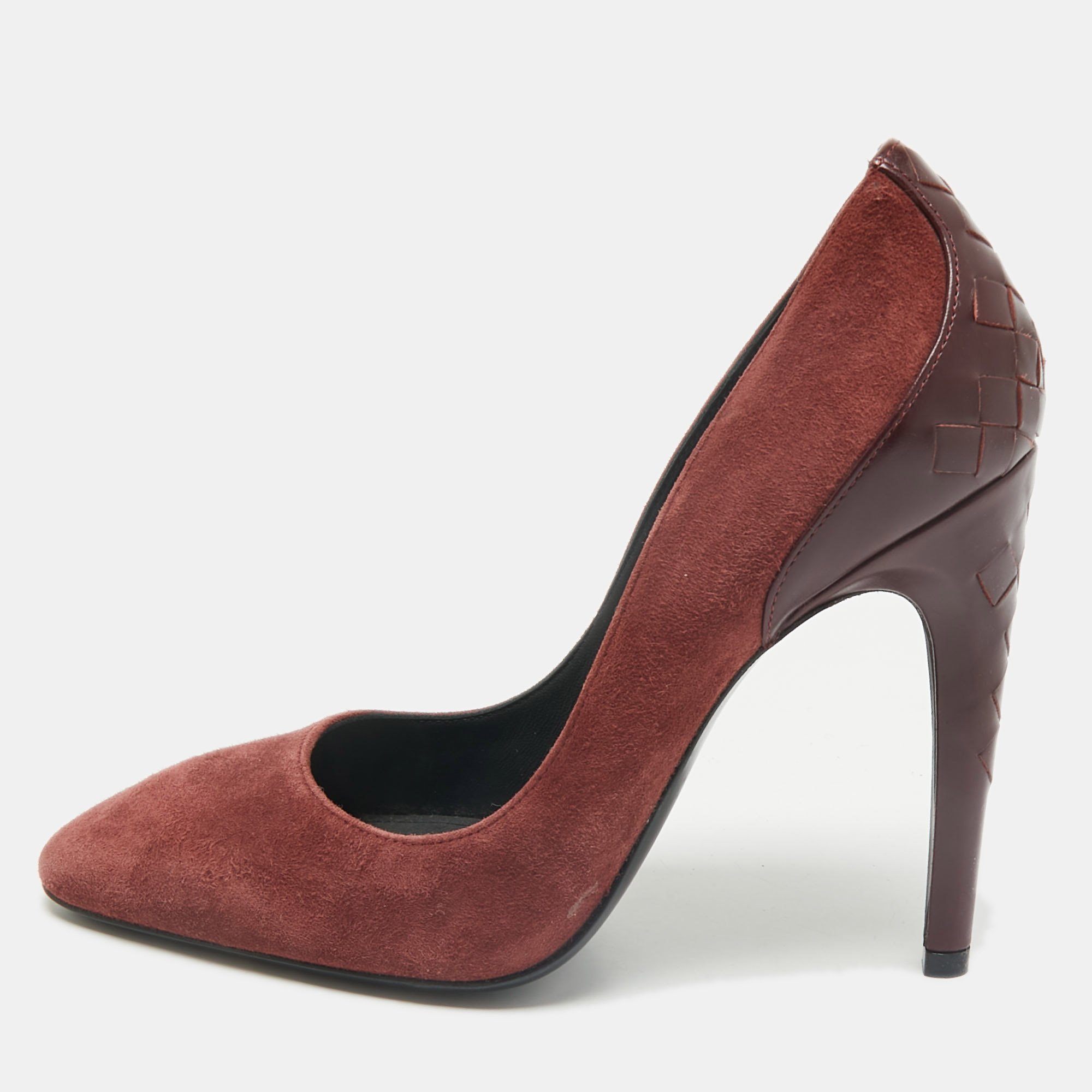 Bottega Veneta Burgundy Intrecciato Leather And Suede Round Toe Pumps Size 37
Bottega Veneta Burgundy Intrecciato Leather And Suede Round Toe Pumps Size 37