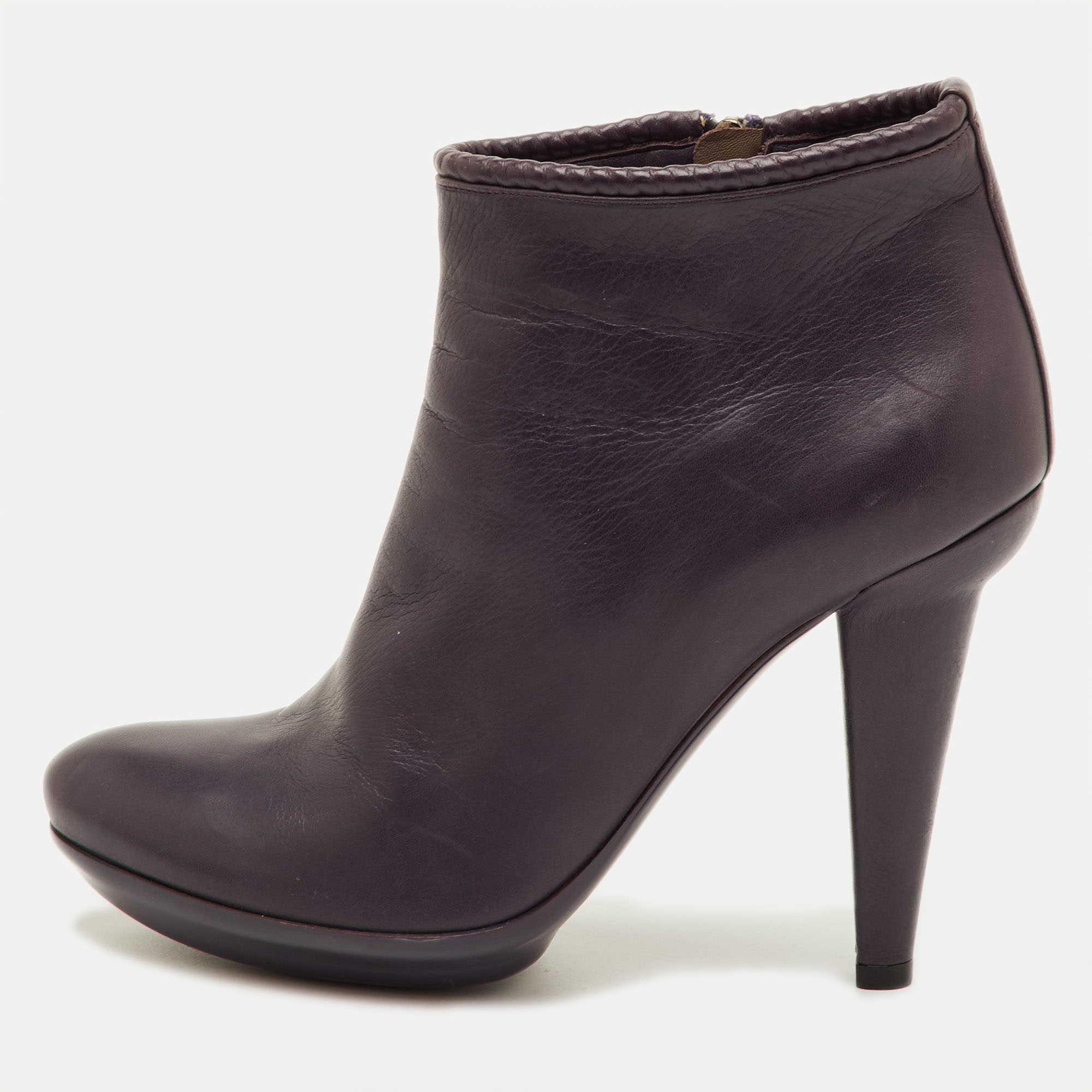 Bottega Veneta Size Dark Purple Leather Ankle Length Boots
Bottega Veneta Size Dark Purple Leather Ankle Length Boots