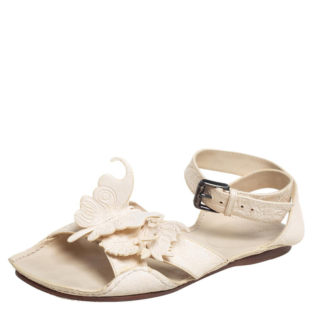 Bottega Veneta Cream Leather Butterfly Detail Flat Sandals Size 37.5
