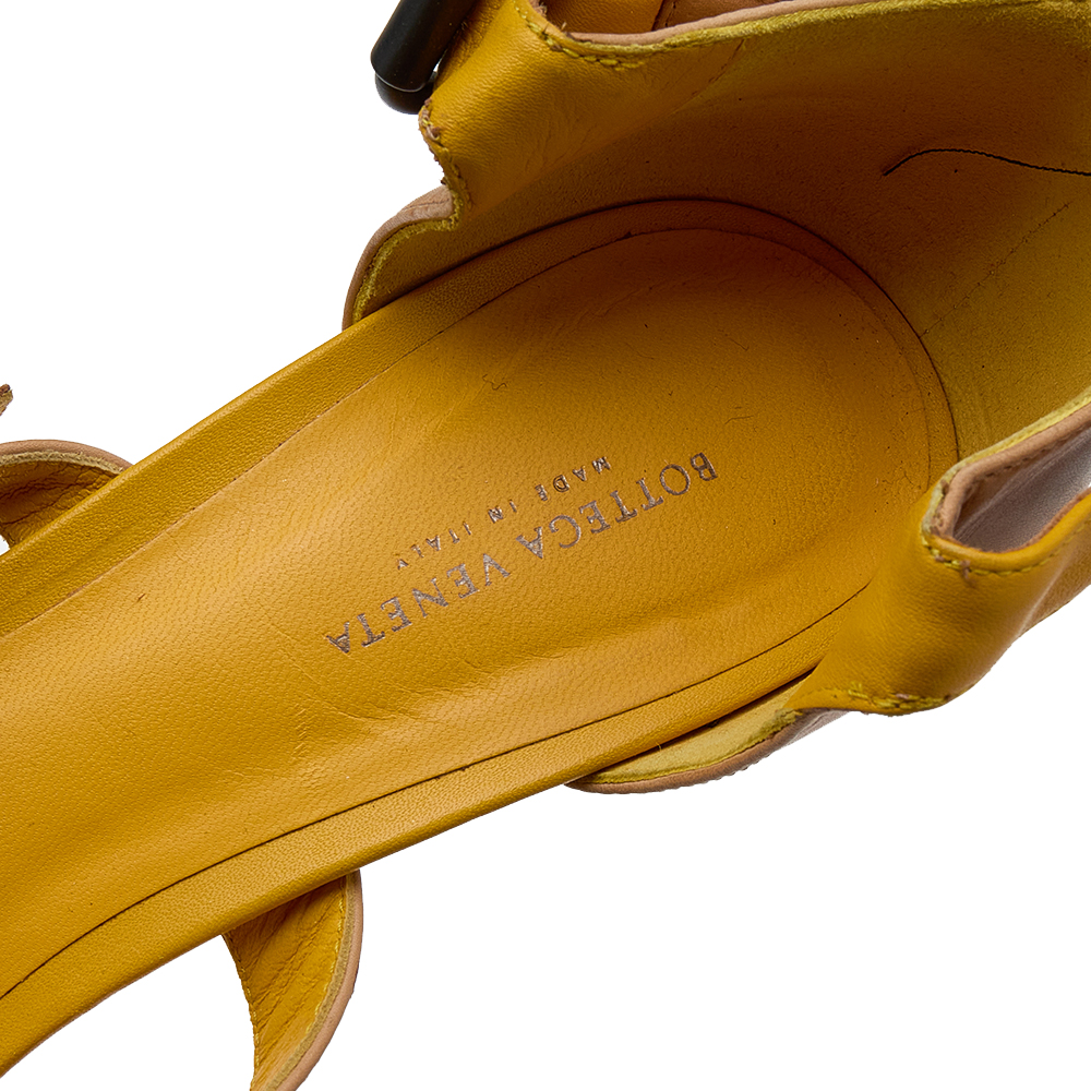 Bottega Veneta Beige/Yellow Leather Strappy Sandals Size 38