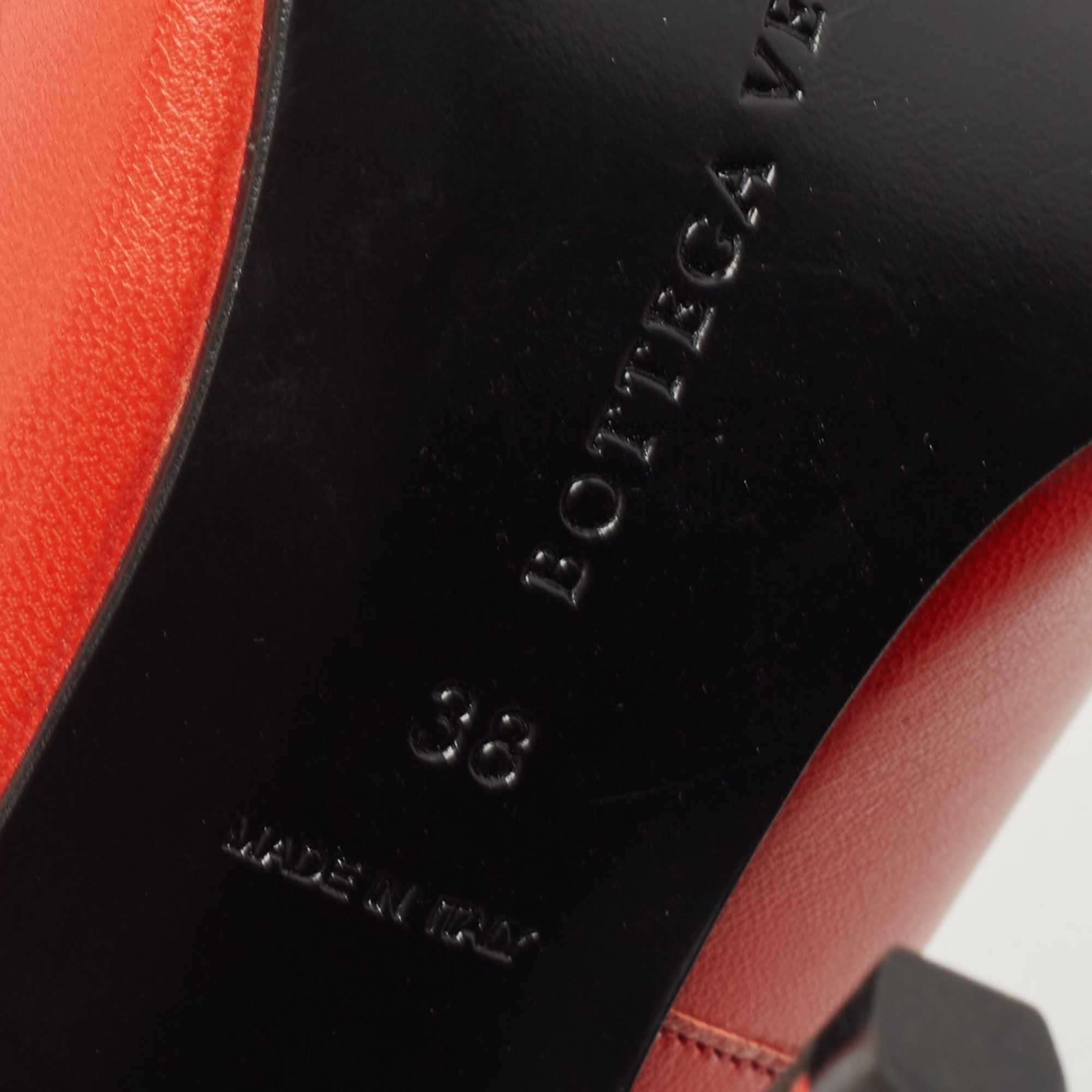 Bottega Veneta Orange/Black Leather Pumps Size 38