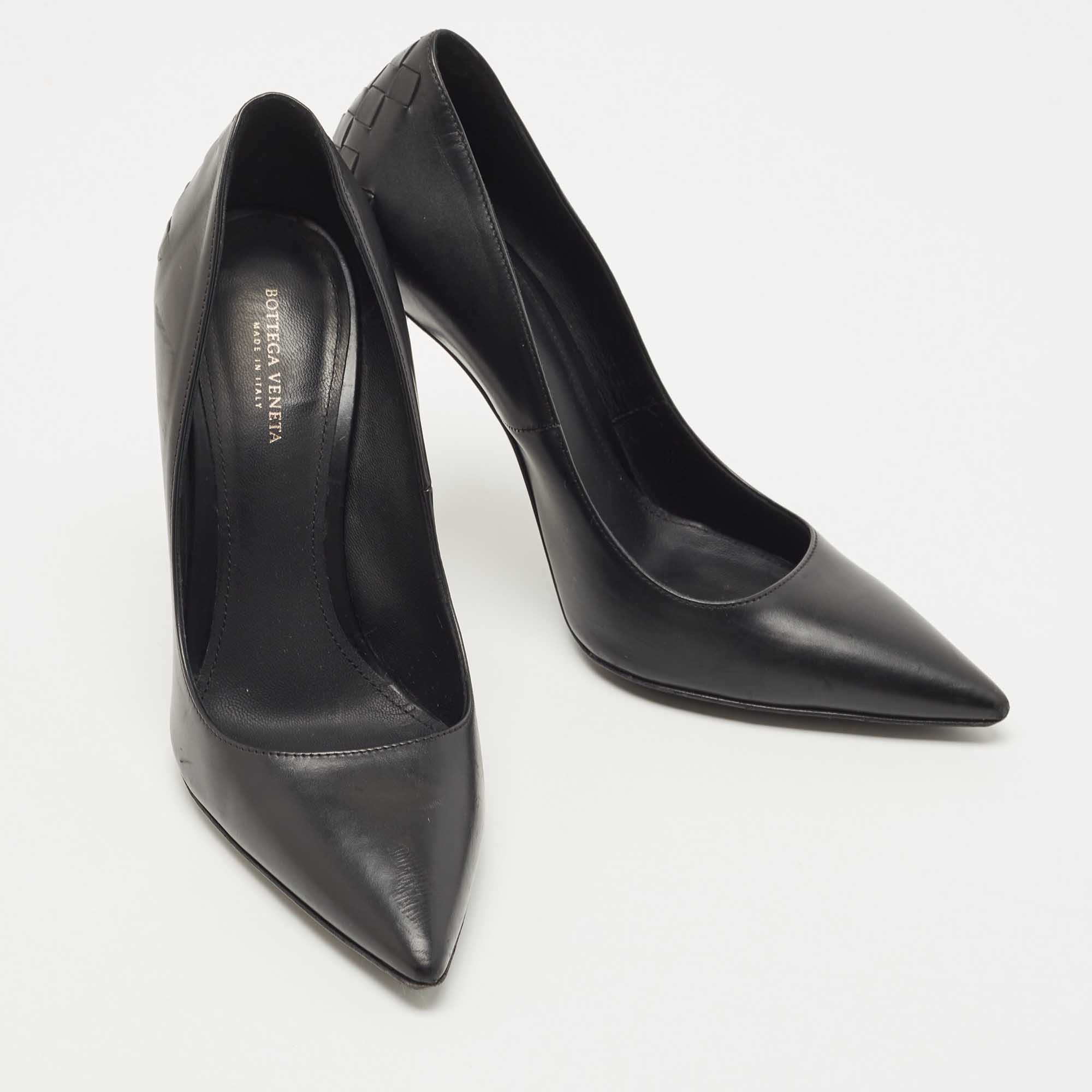 Bottega Veneta Black Leather Intrecciato Detail Pointed Toe Pumps Size 36