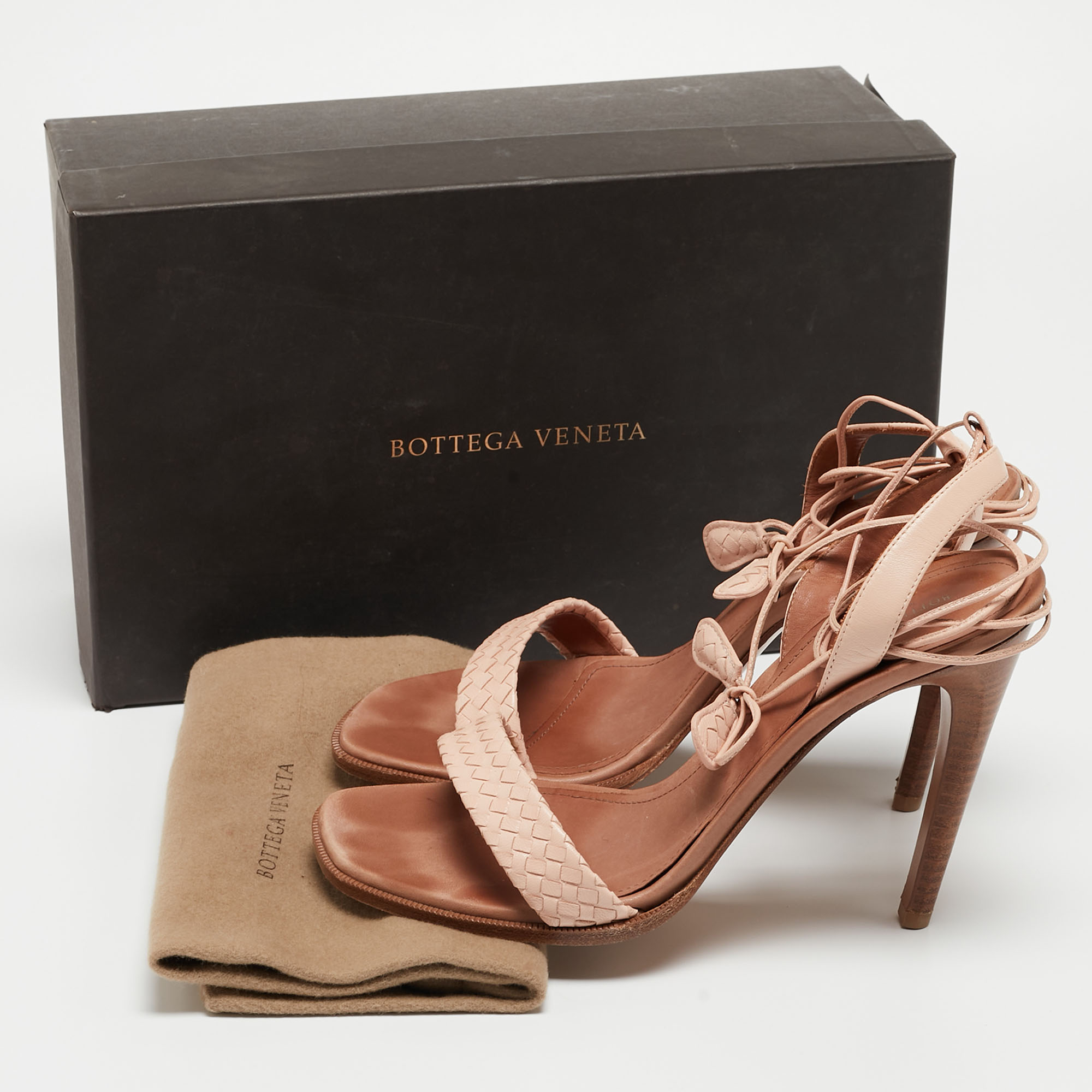 Bottega Veneta Light Pink Leather Ankle Tie Sandals Size 38.5