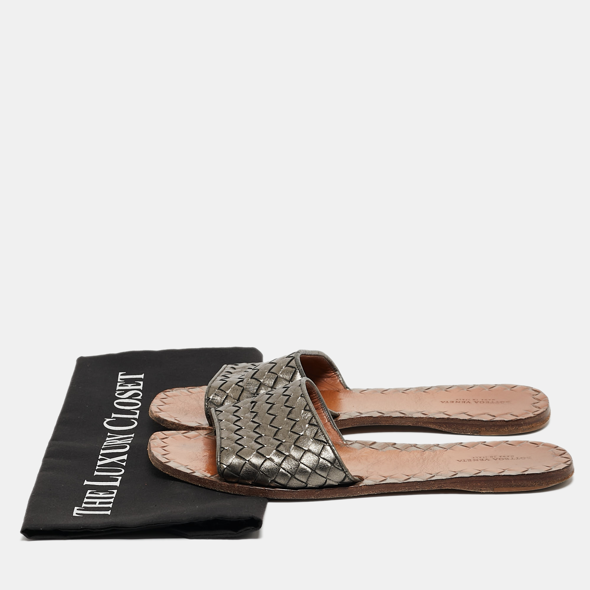 Bottega Veneta Metallic Grey Intrecciato Leather Flat Slides Size 38.5