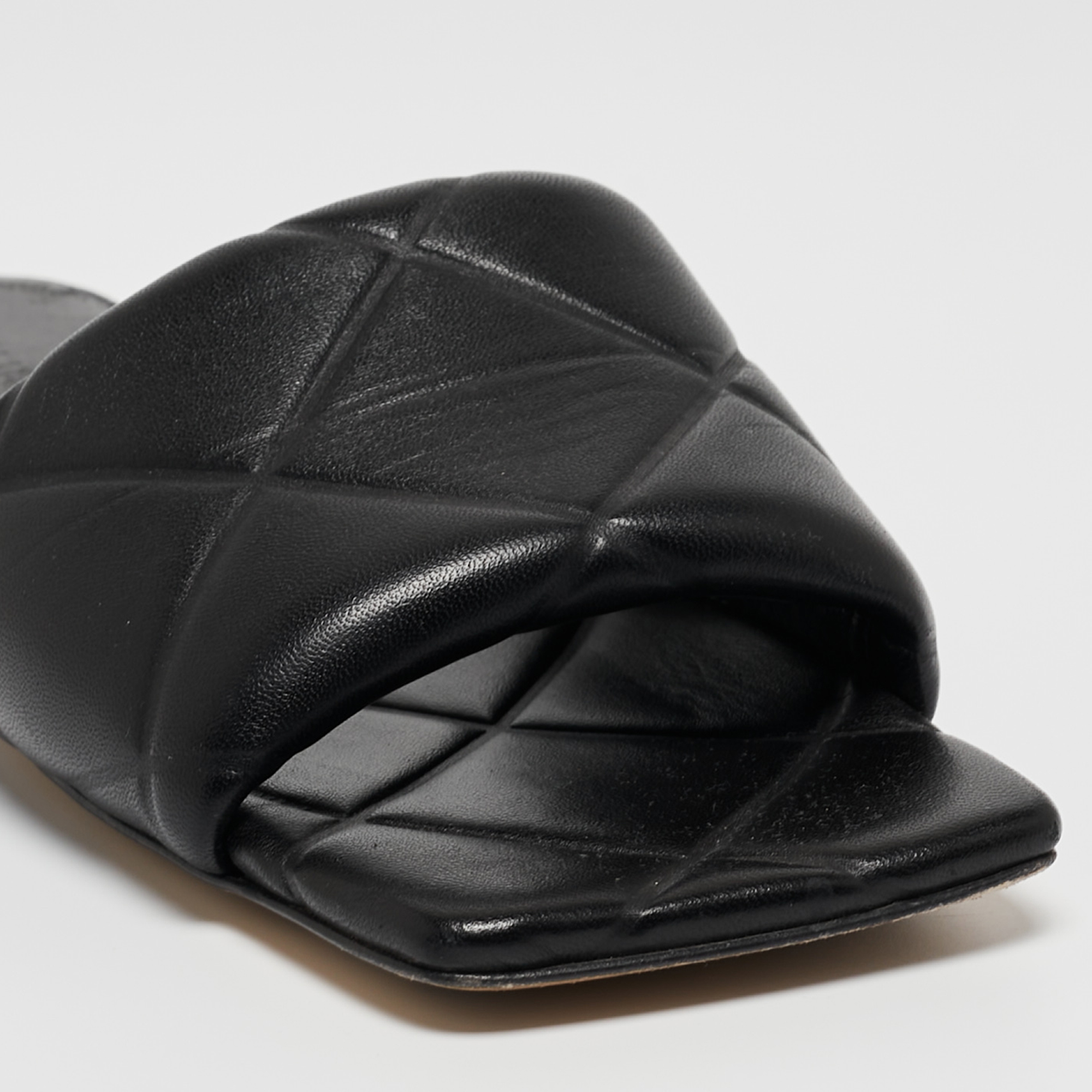 Bottega Veneta Black Intrecciato Leather Lido Slide Flats Size 40