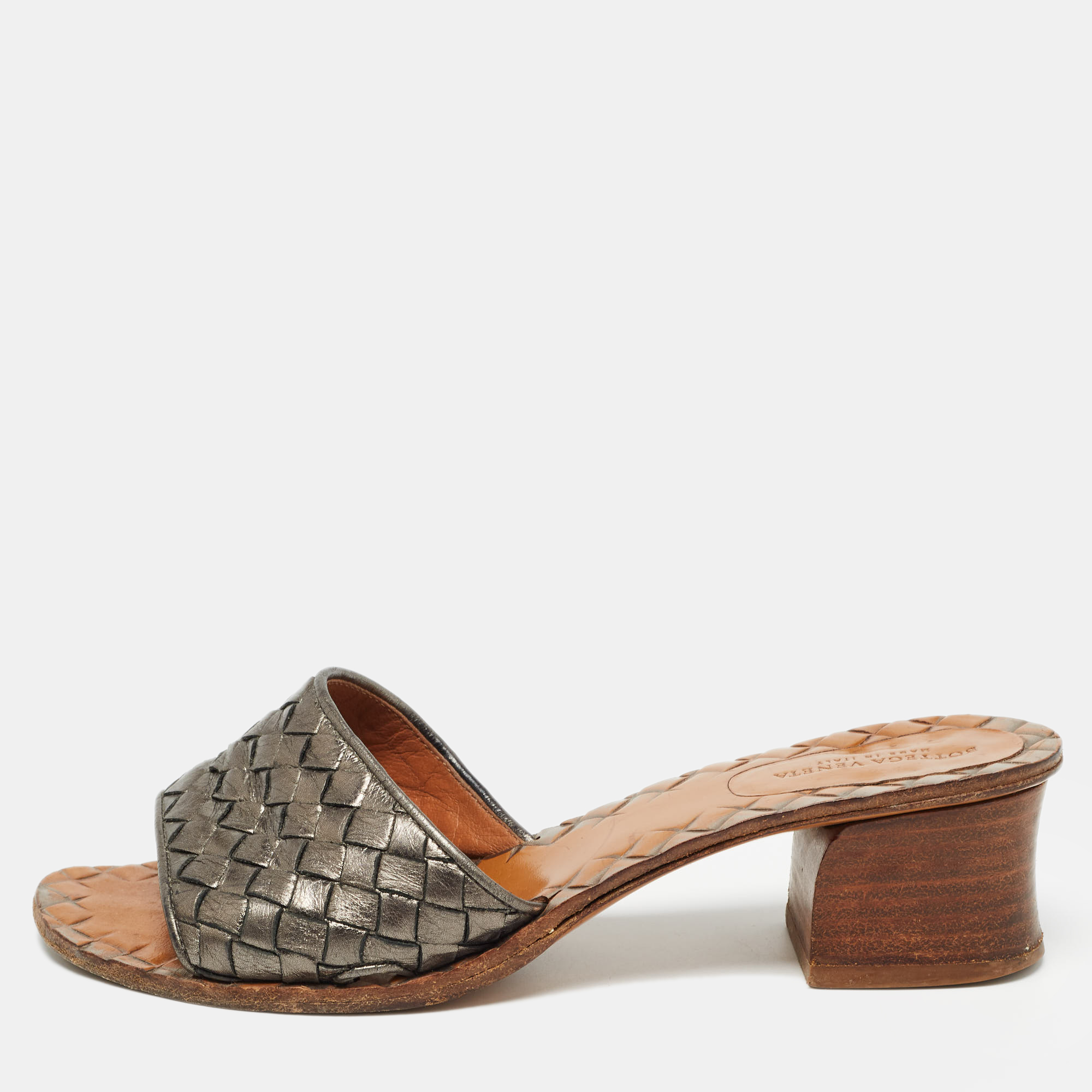 Bottega veneta metallic intrecciato leather slides size 36