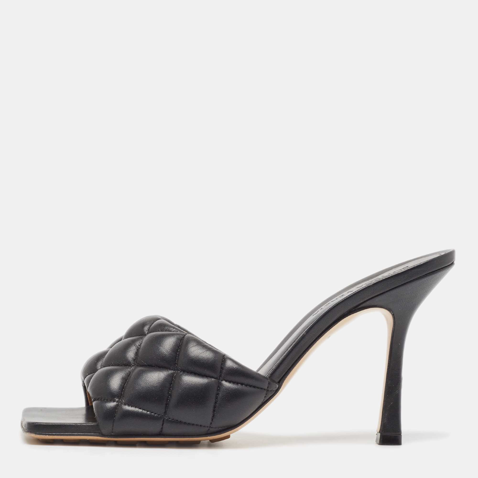 Bottega veneta black quilted leather lido slide sandals size 38