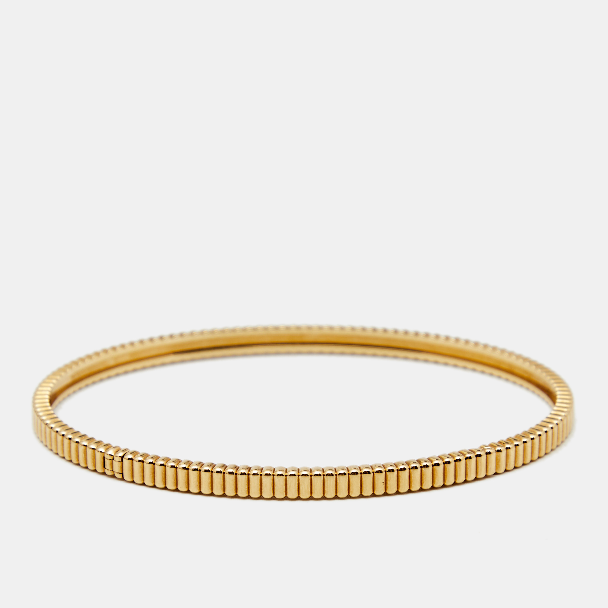 Boucheron Quatre Grosgrain 18k Yellow Gold Small Model Bangle Bracelet 17
Boucheron Quatre Grosgrain 18k Yellow Gold Small Model Bangle Bracelet 17