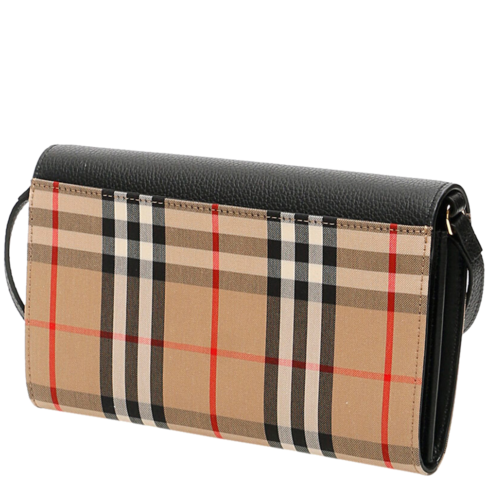 Burberry Black/Multicolor Vintage Check/Leather Wallet with Strap Bag
Burberry Black/Multicolor Vintage Check/Leather Wallet with Strap Bag