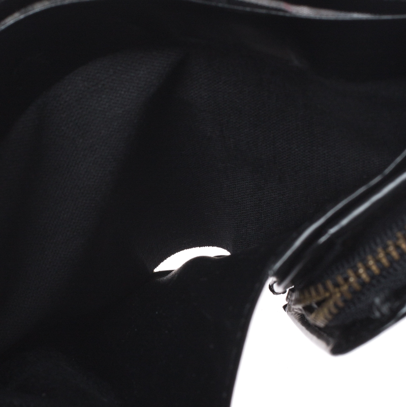 Burberry Black Leather Compact Wallet
Burberry Black Leather Compact Wallet