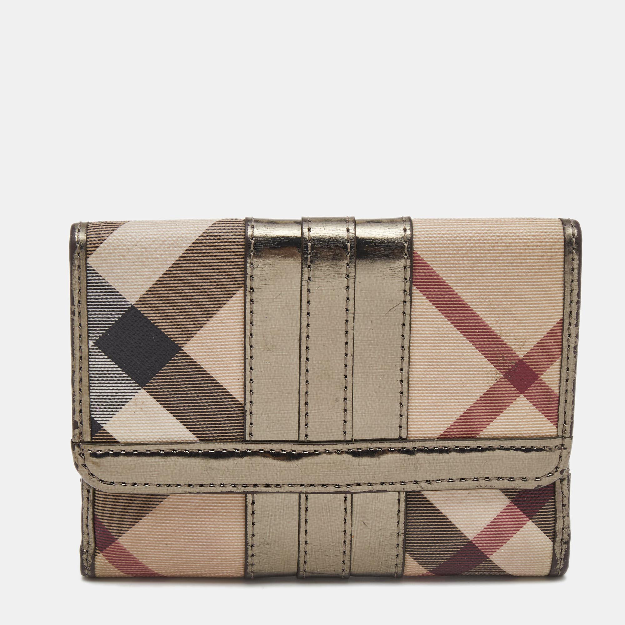 Burberry Metallic/Beige Nova Check PVC and Patent Leather French Wallet
Burberry Metallic/Beige Nova Check PVC and Patent Leather French Wallet