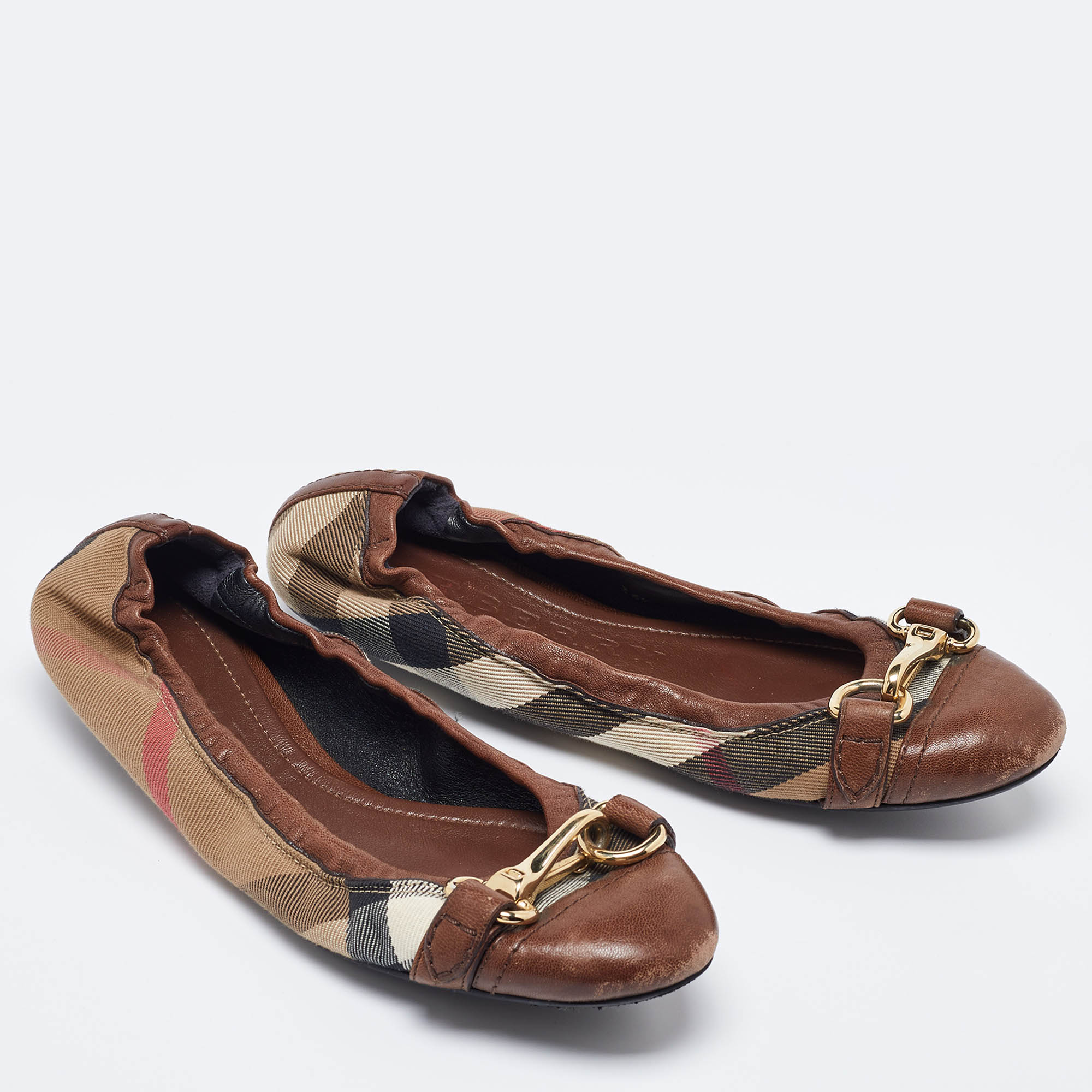 Burberry Brown Nova Check Fabric And Leather Buckle Detail Scrunch Ballet Flats Size 36.5