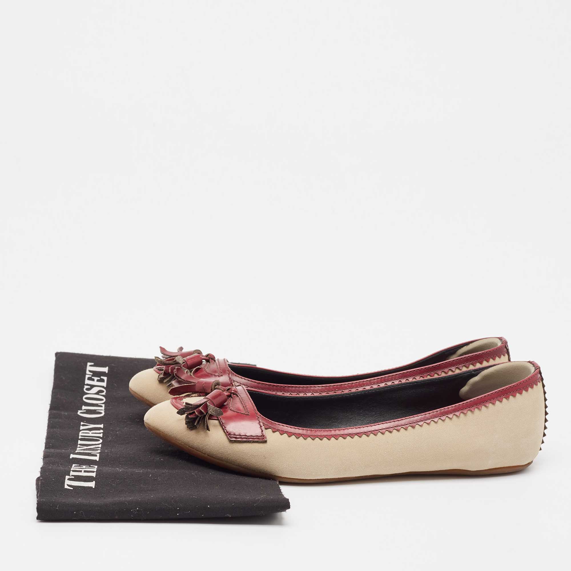 Burberry Beige/Burgundy Fabric And Leather Tassel Bow Ballet Flats Size 38.5