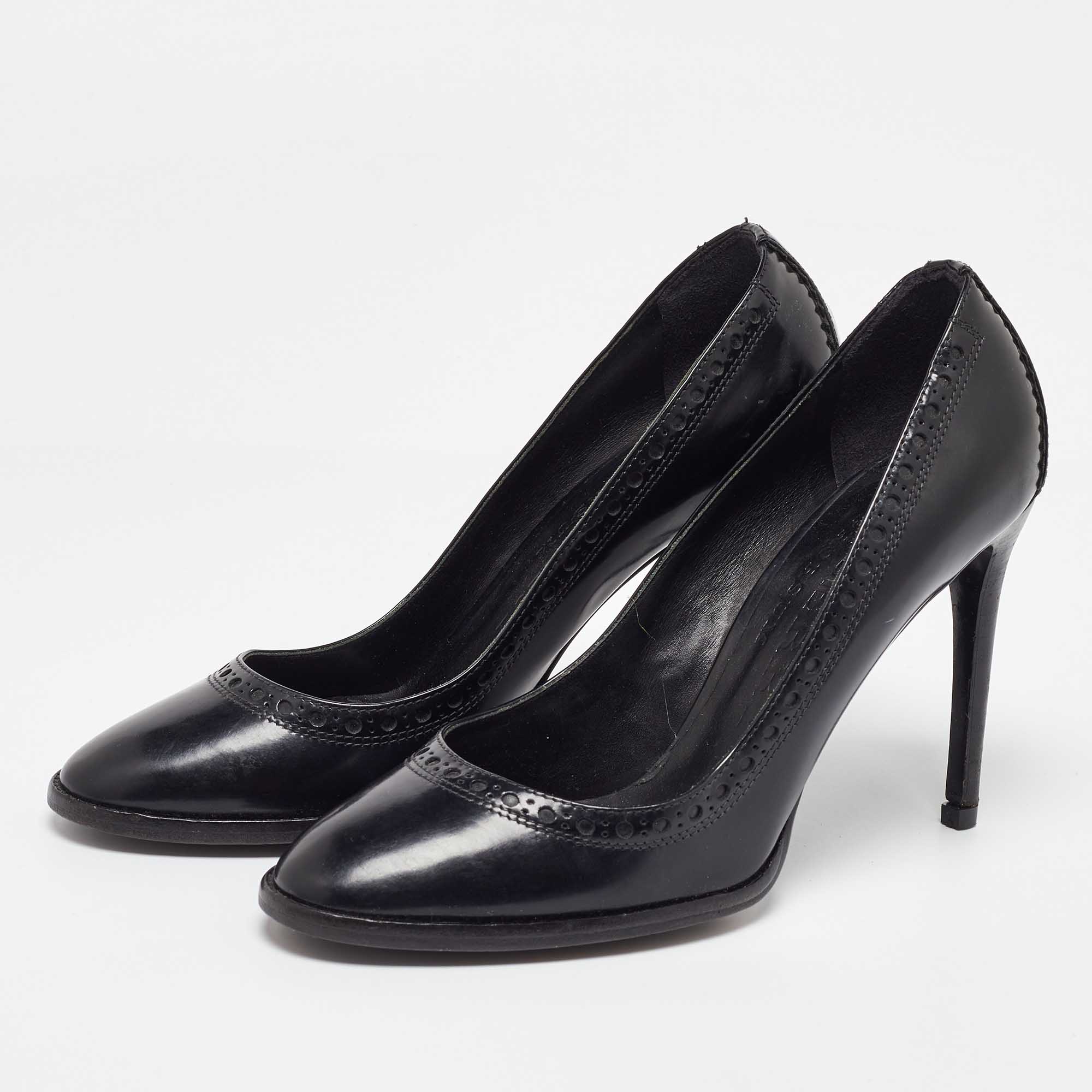 Burberry Black Leather Brogue Pumps Size 39