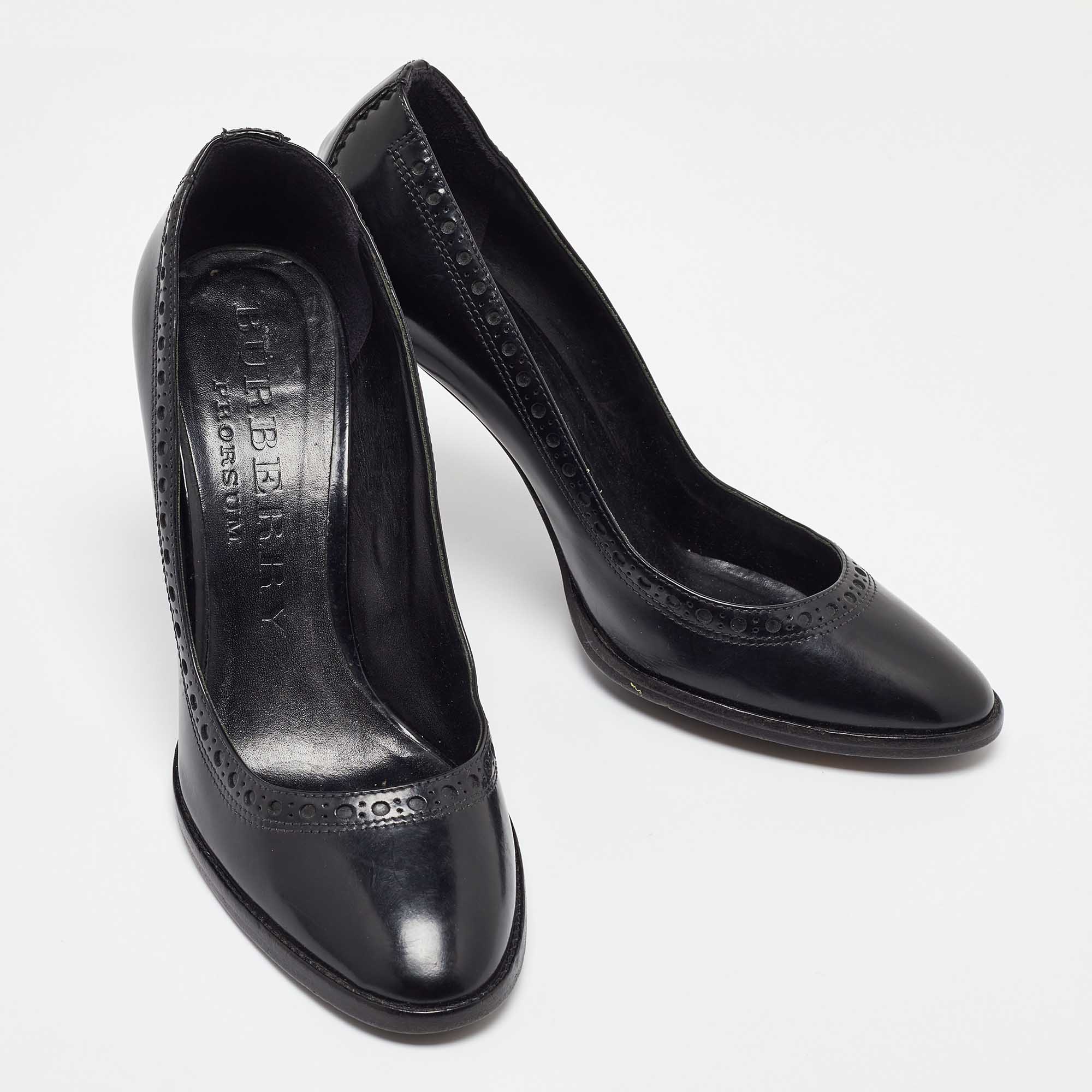 Burberry Black Leather Brogue Pumps Size 39