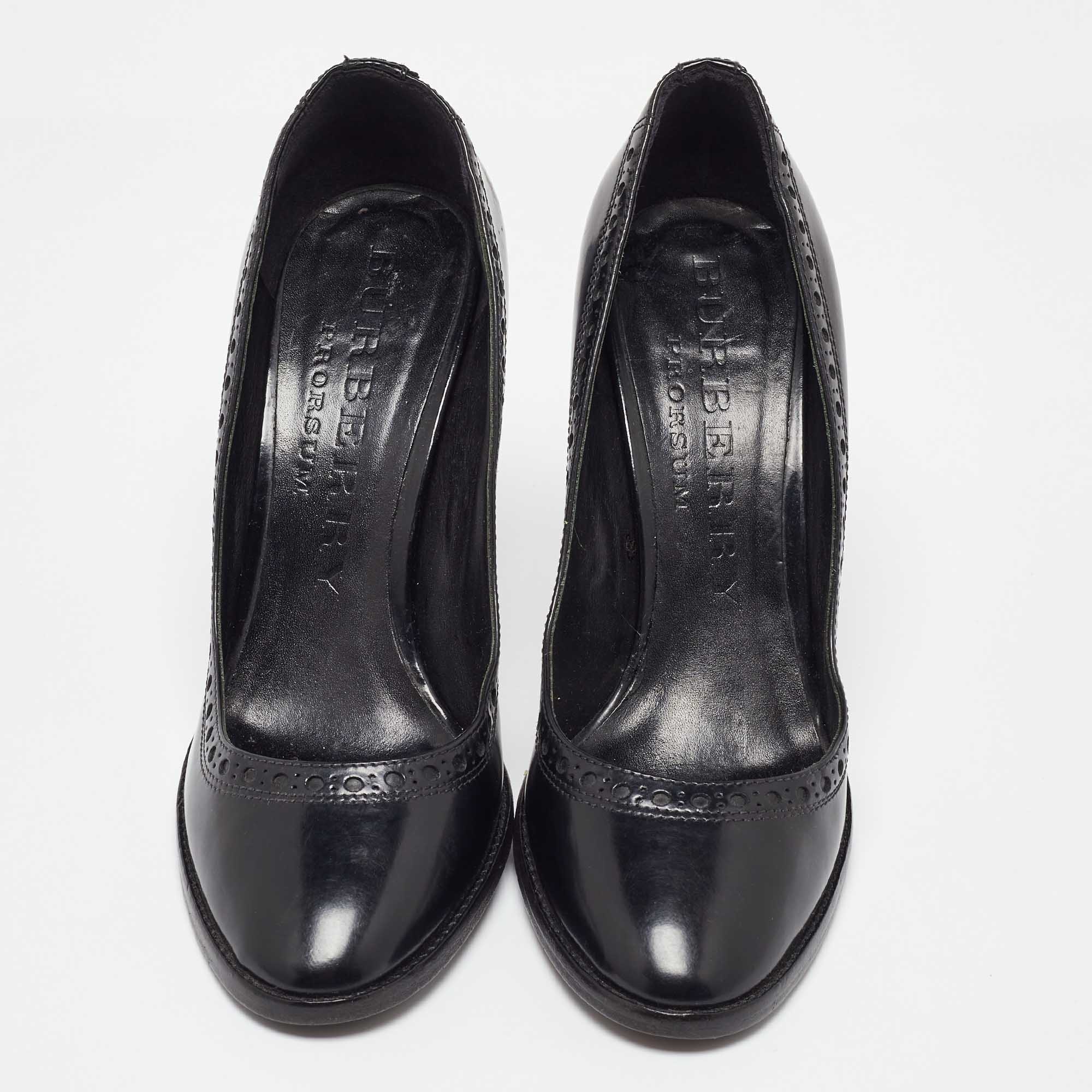 Burberry Black Leather Brogue Pumps Size 39