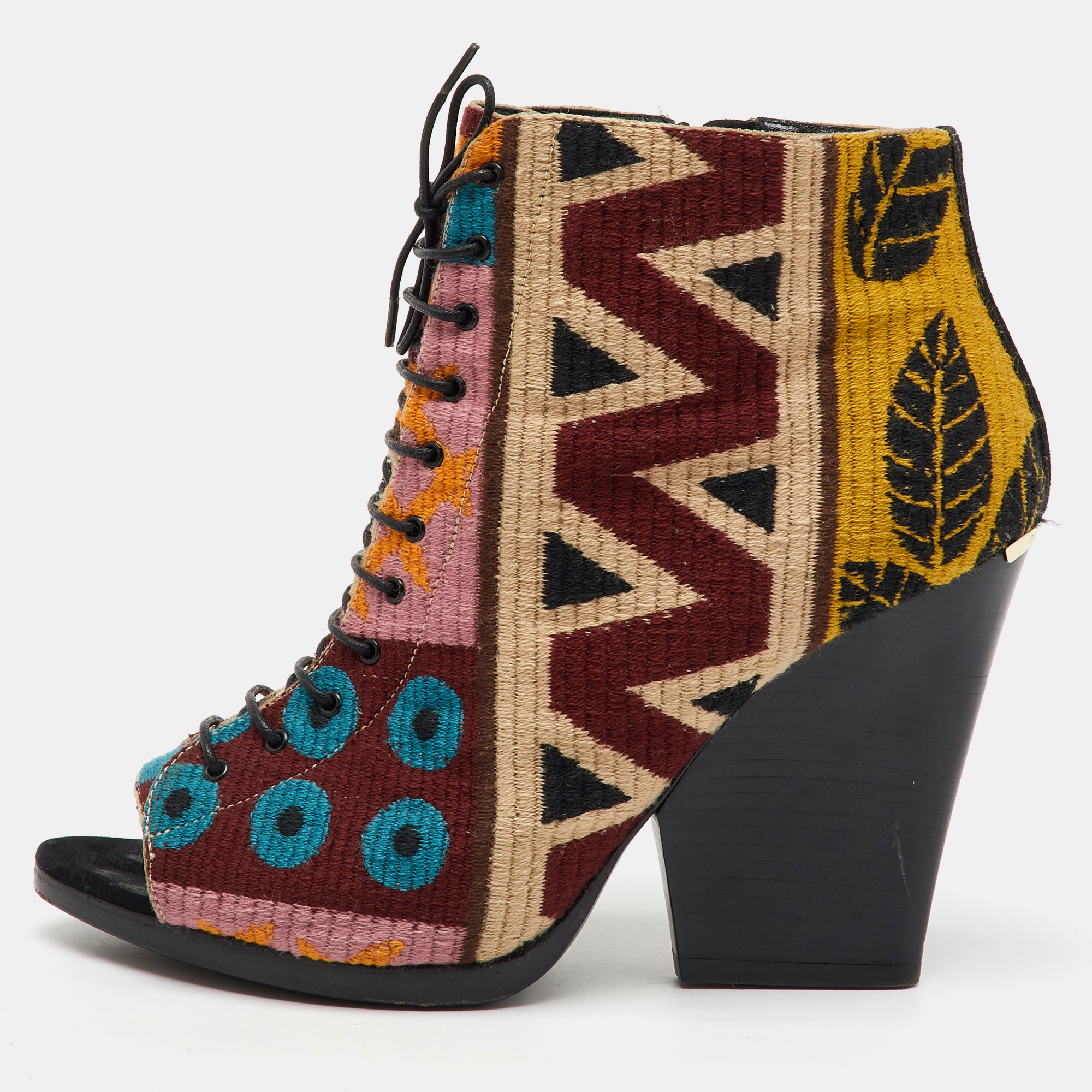 Burberry Multicolor Canvas Virginia Tapestry Printed Lace Up Ankle Length Boots Size
Burberry Multicolor Canvas Virginia Tapestry Printed Lace Up Ankle Length Boots Size