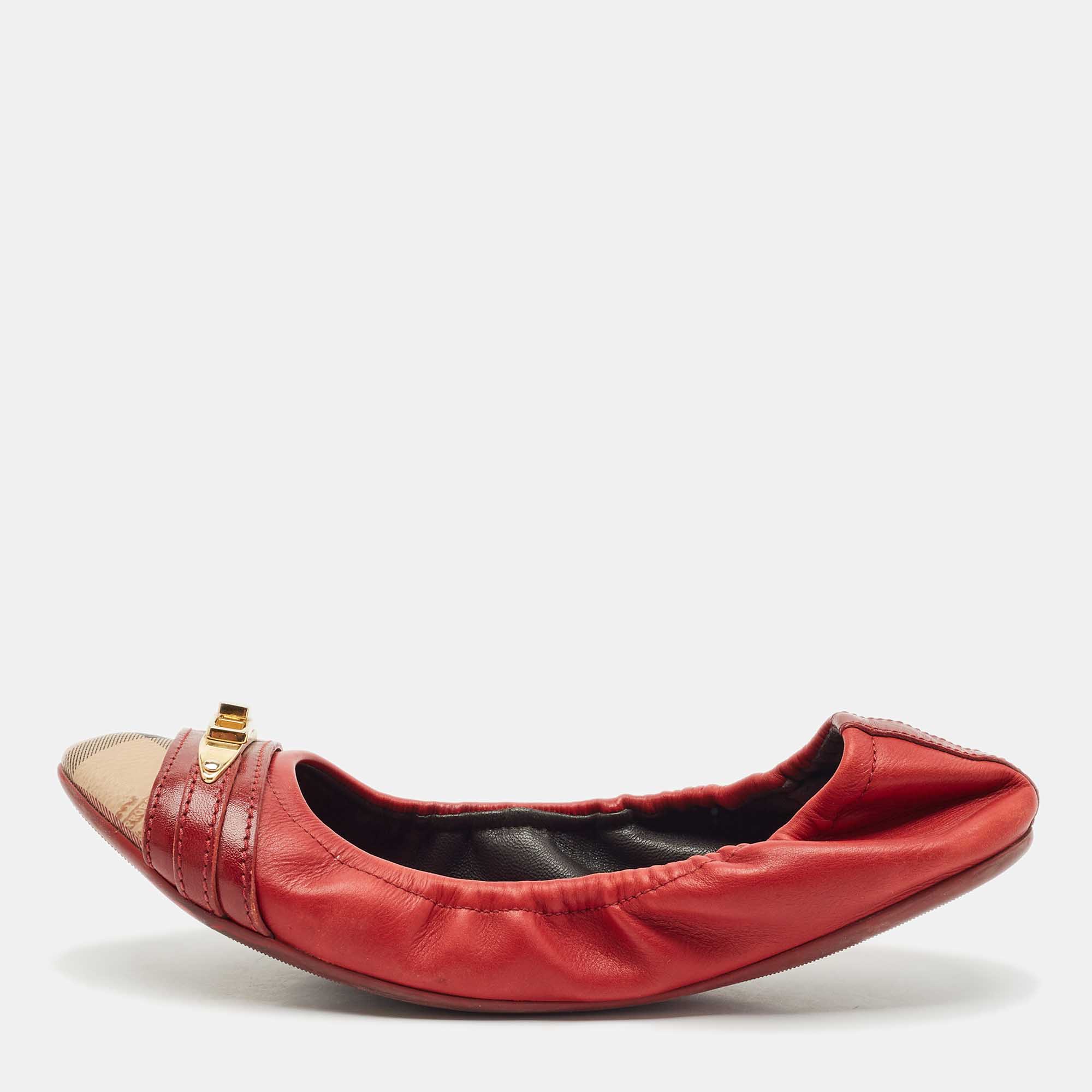 Burberry Tricolor Leather and House Check Canvas Buckle Detail Scrunch Ballet Flats Size, Burgundy
Burberry Tricolor Leather and House Check Canvas Buckle Detail Scrunch Ballet Flats Size, Burgundy