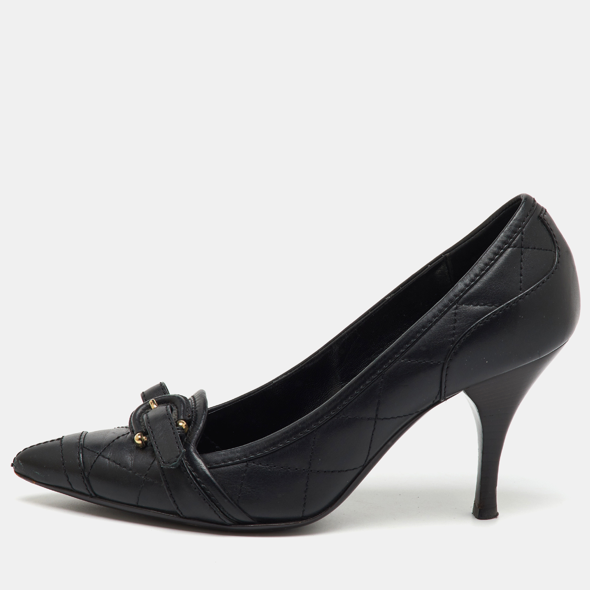 Burberry Black Quilted Leather Buckle Detail Pointed Toe Pumps Size
Burberry Black Quilted Leather Buckle Detail Pointed Toe Pumps Size