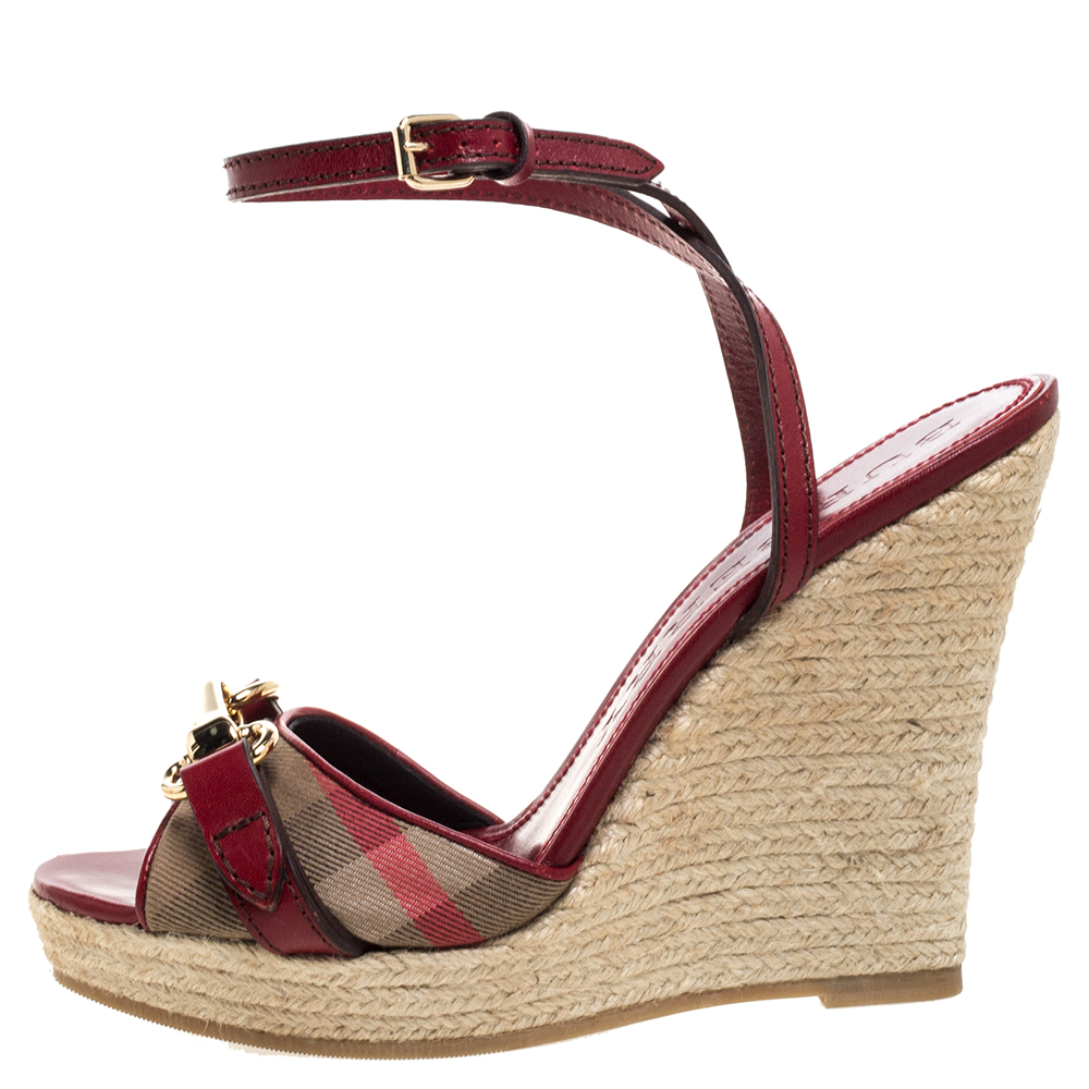 Burberry Red Leather and House Check Canvas Tenbury Ankle Strap Wedge Platform Sandals Size
Burberry Red Leather and House Check Canvas Tenbury Ankle Strap Wedge Platform Sandals Size