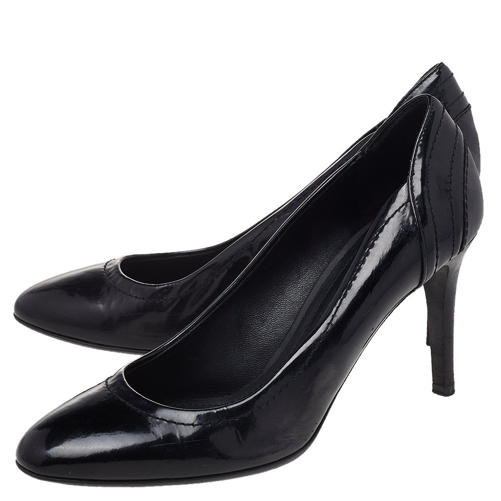 Burberry Black Patent Leather And Coated Canvas Pumps Size 37