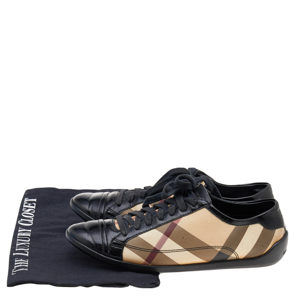 Burberry Black/Beige Canvas And Patent Leather Low Top Sneakers Size 37