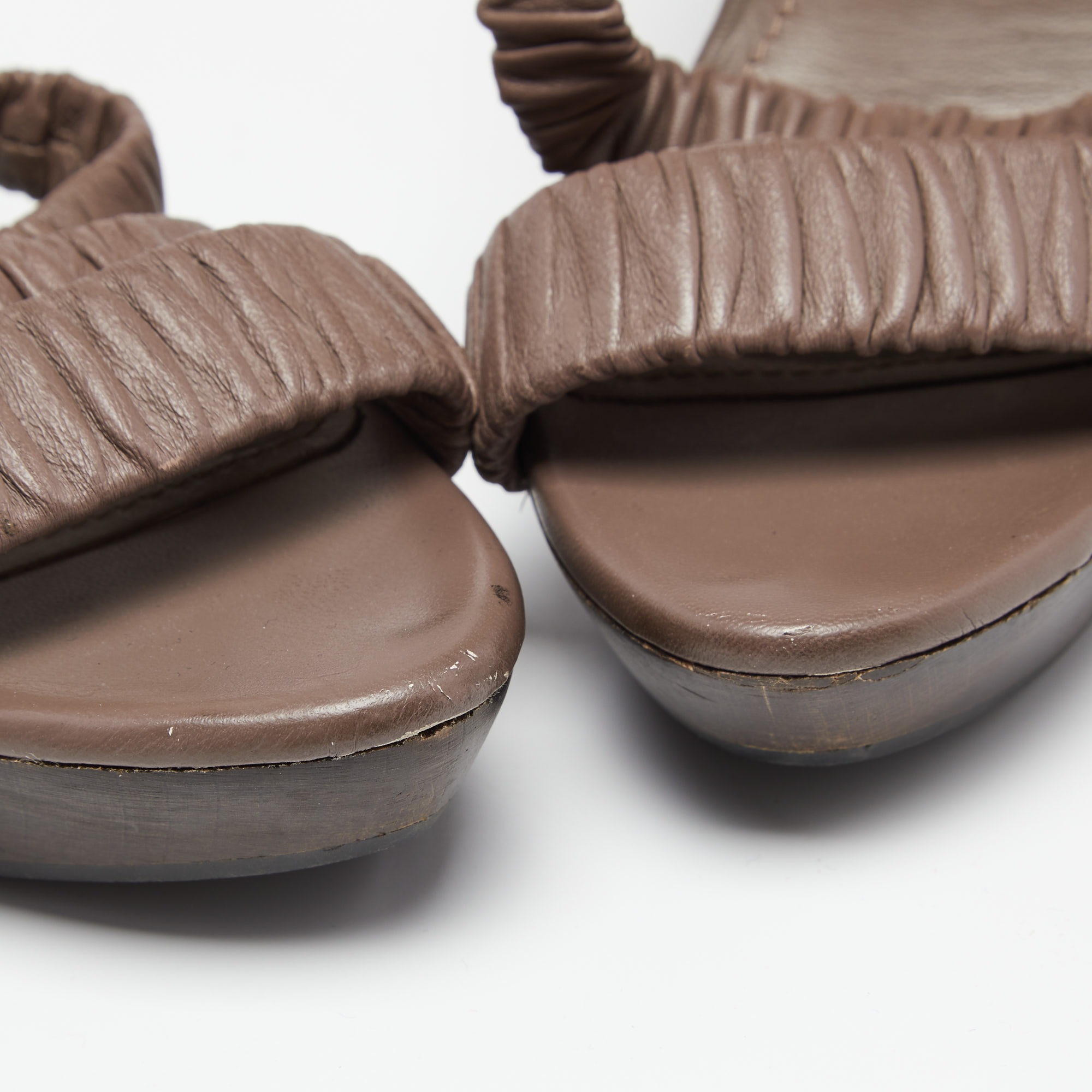 Burberry Mauve Pleated Leather Platform Sandals Size 38