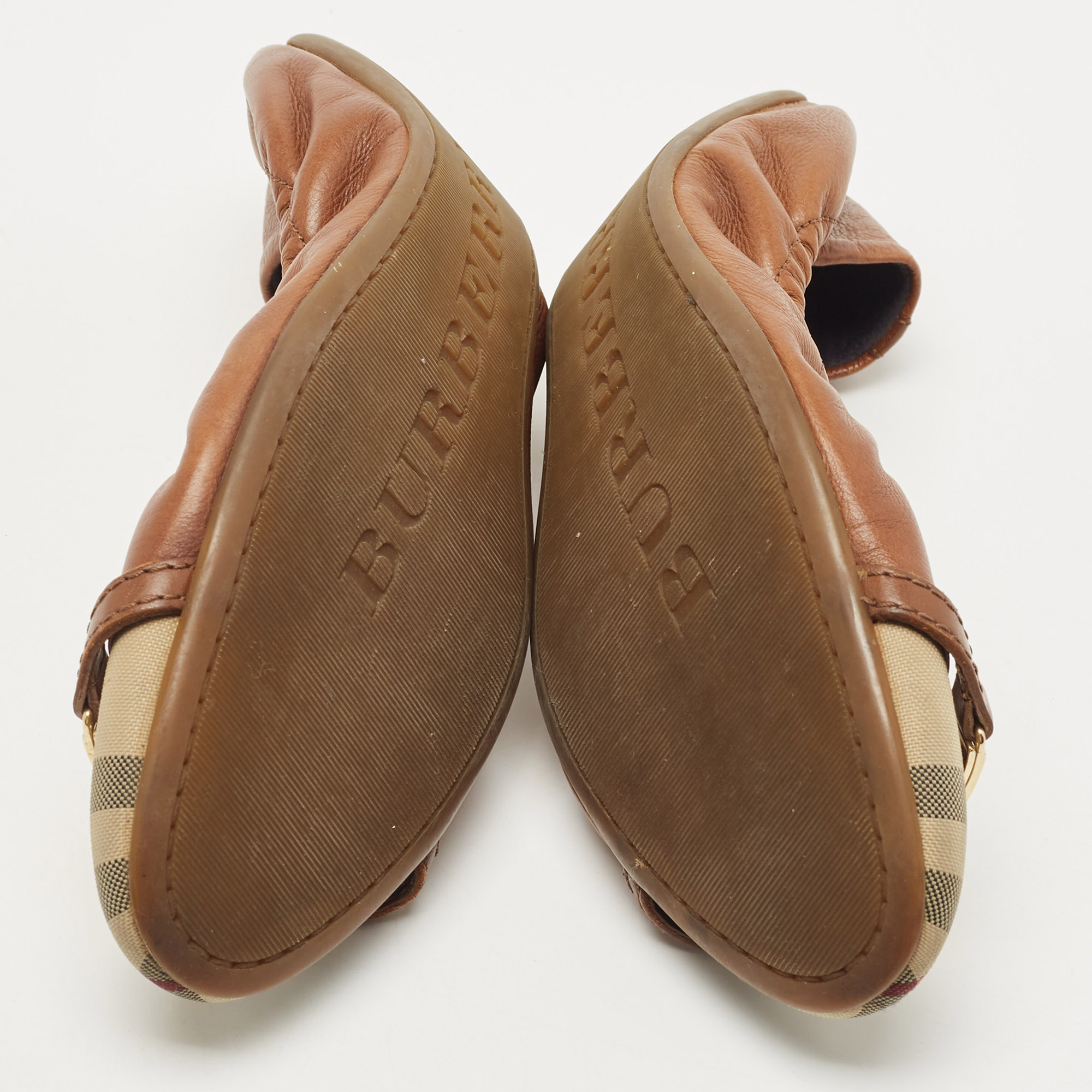 Burberry Brown Nova Check Canvas And Leather Twistlock Scrunch Ballet Flats Size 41