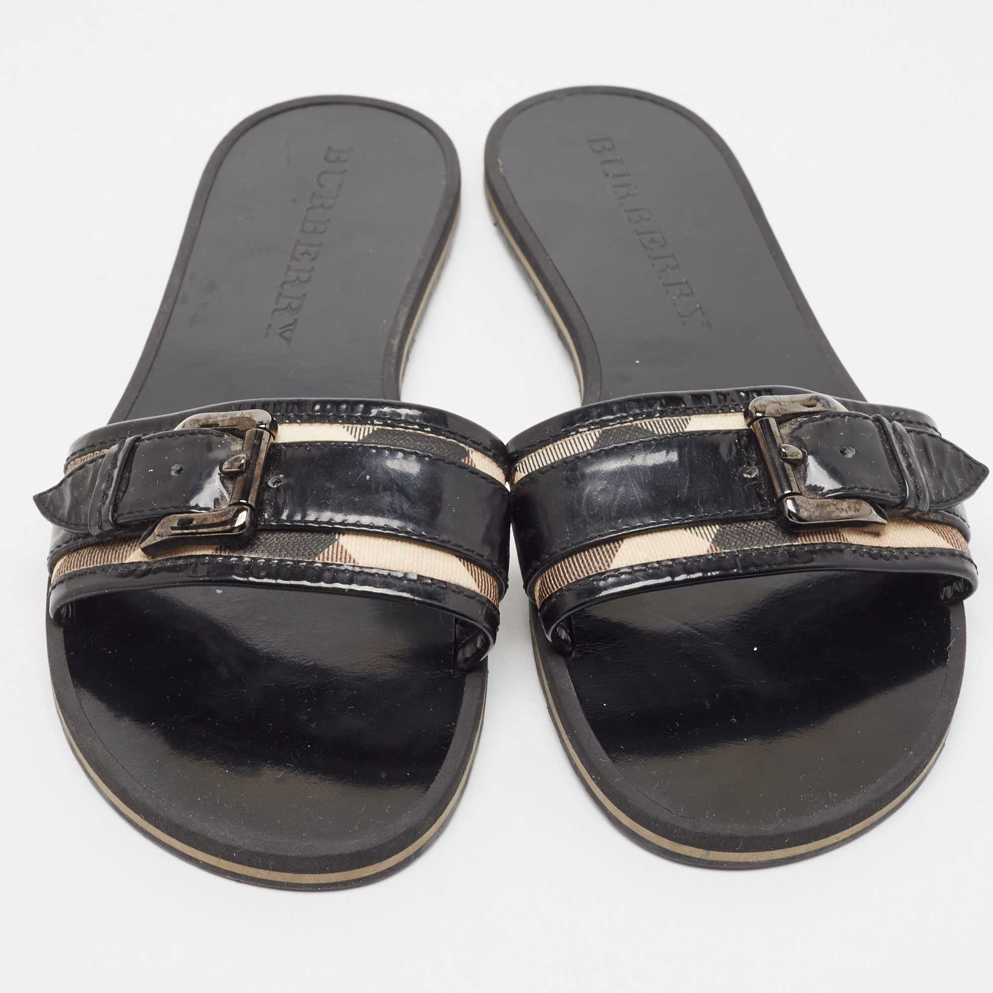 Burberry Black/Beige Patent Leather And Check Canvas Flat Slides Size 40